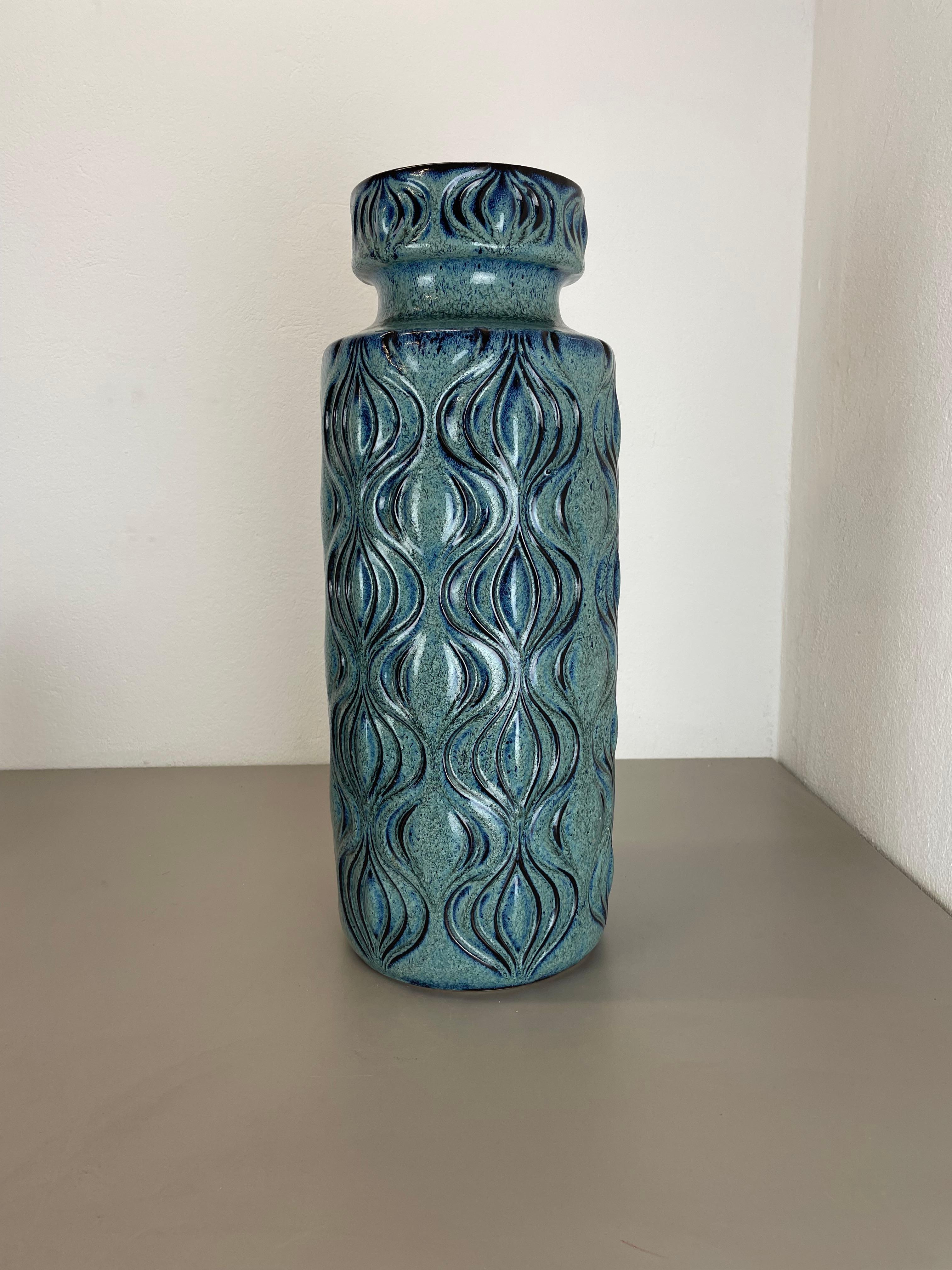 Article:

Fat lava art vase


Producer:

Scheurich, Germany


Design:

ONION Pattern



Decade:

1970s


Description:

This original vintage vase was produced in the 1970s in Germany. It is made of porcelain in fat lava optic. Super rare in this
