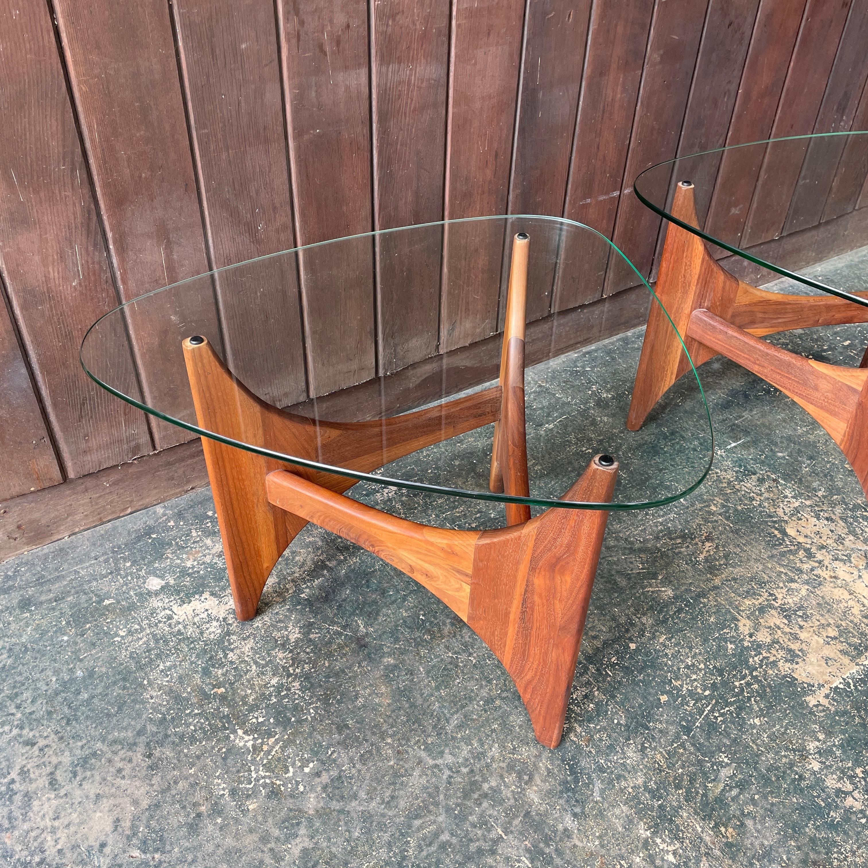Rare 60s Adrian Pearsall Walnut Triangular Sofa Side Tables like Isamu Noguchi In Good Condition For Sale In Hyattsville, MD