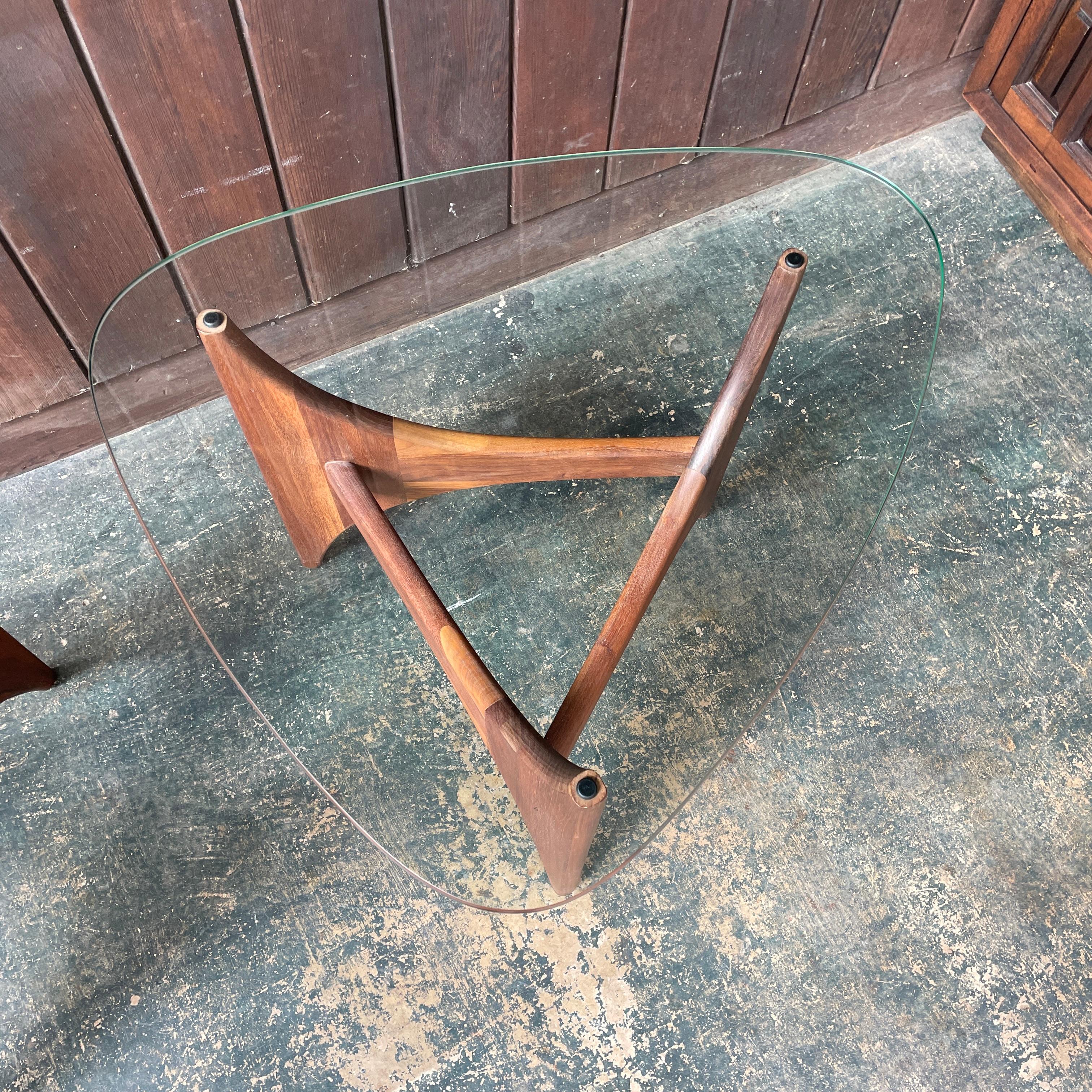 Rare 60s Adrian Pearsall Walnut Triangular Sofa Side Tables like Isamu Noguchi For Sale 1