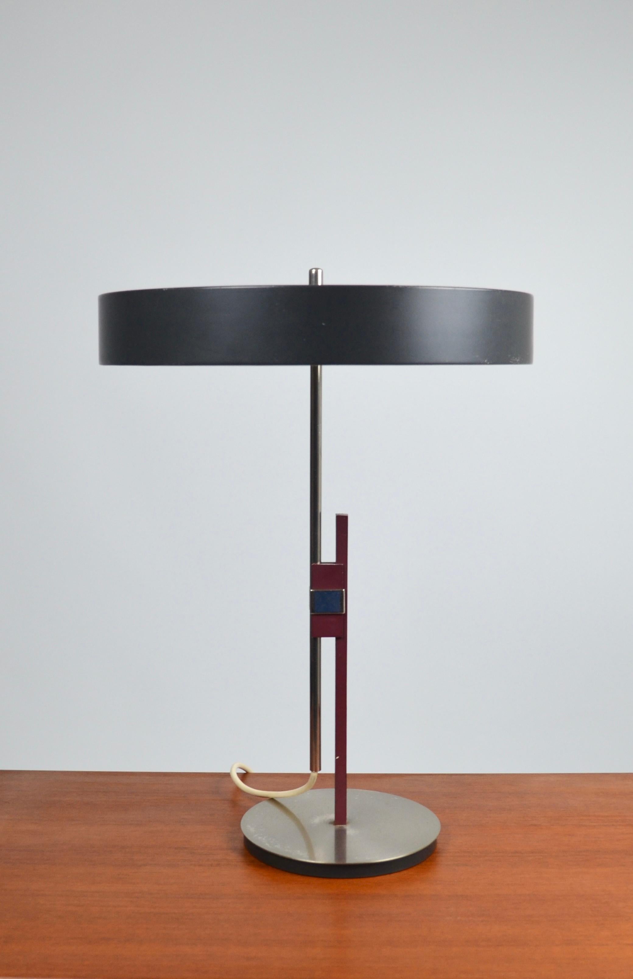 Rare 6886 model table lamp, Kaiser, Germany, 1960s In Good Condition For Sale In Marinha Grande, PT