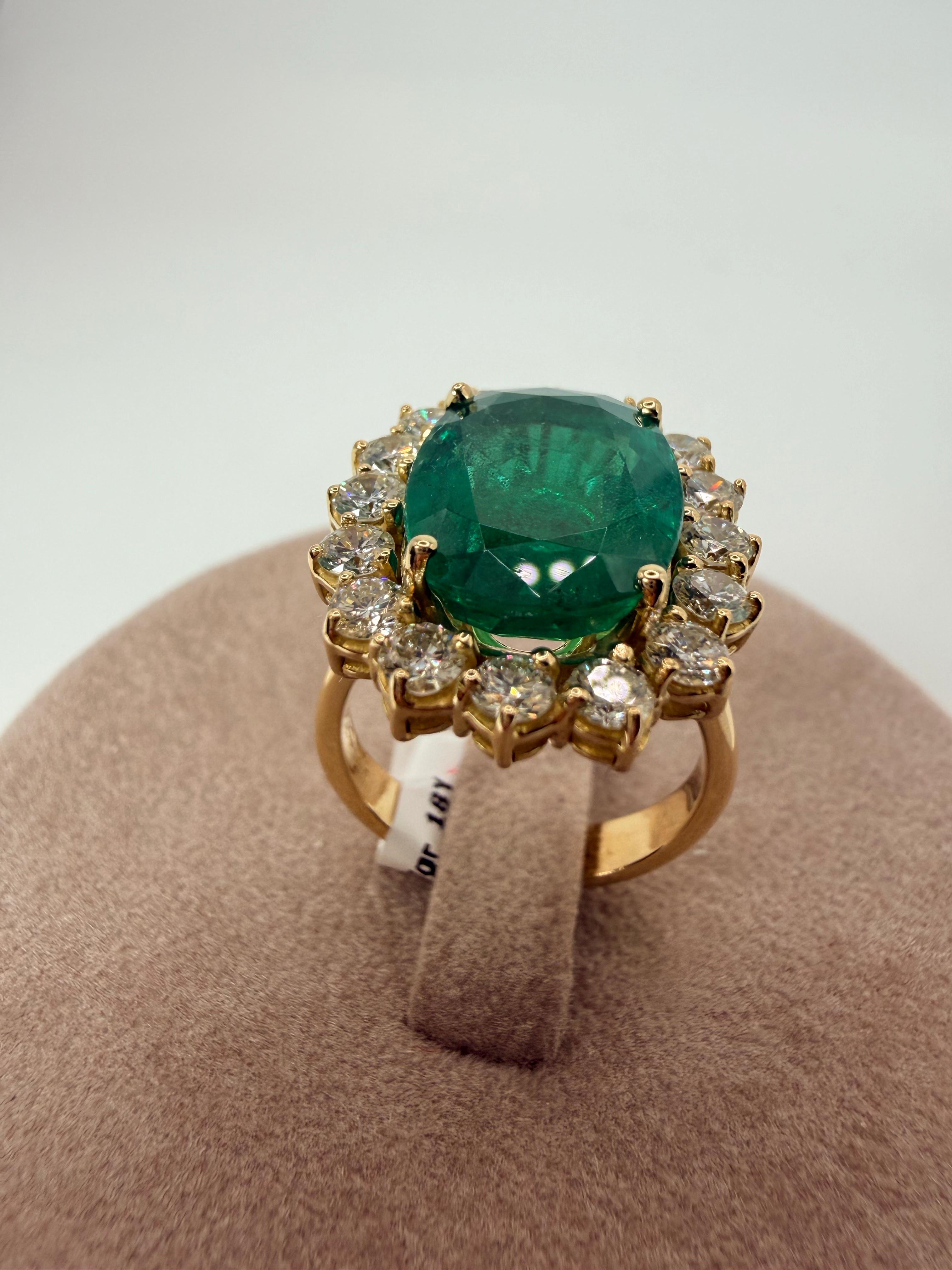 RARO anillo de diamantes esmeralda de 6 ct oro de 18 quilates en Nuevo estado para la venta en Jupiter, FL