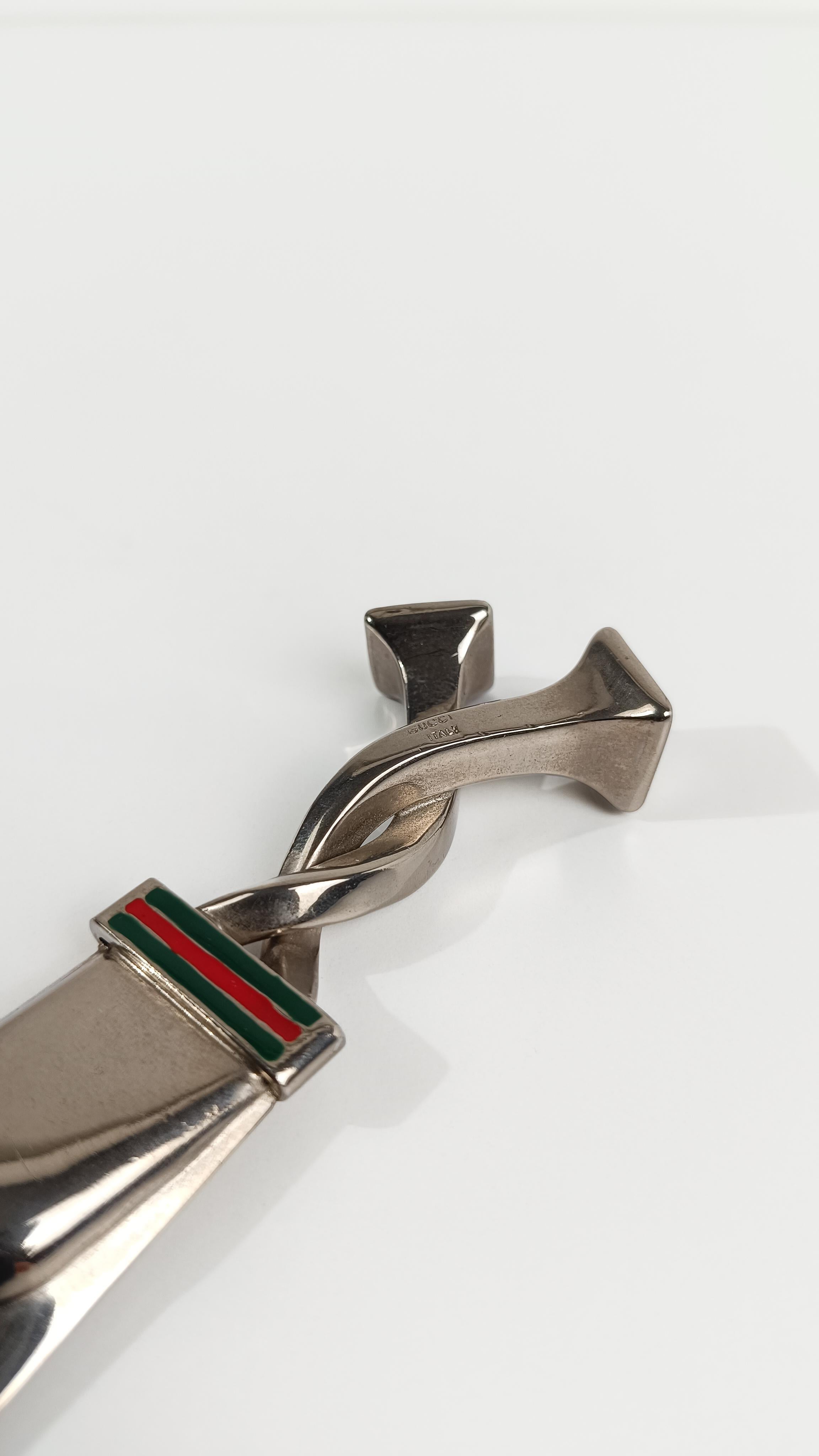 Raro calzascarpe Gucci degli anni '70 in metallo placcato argento e strisce di smalto rosso e verde in vendita 8