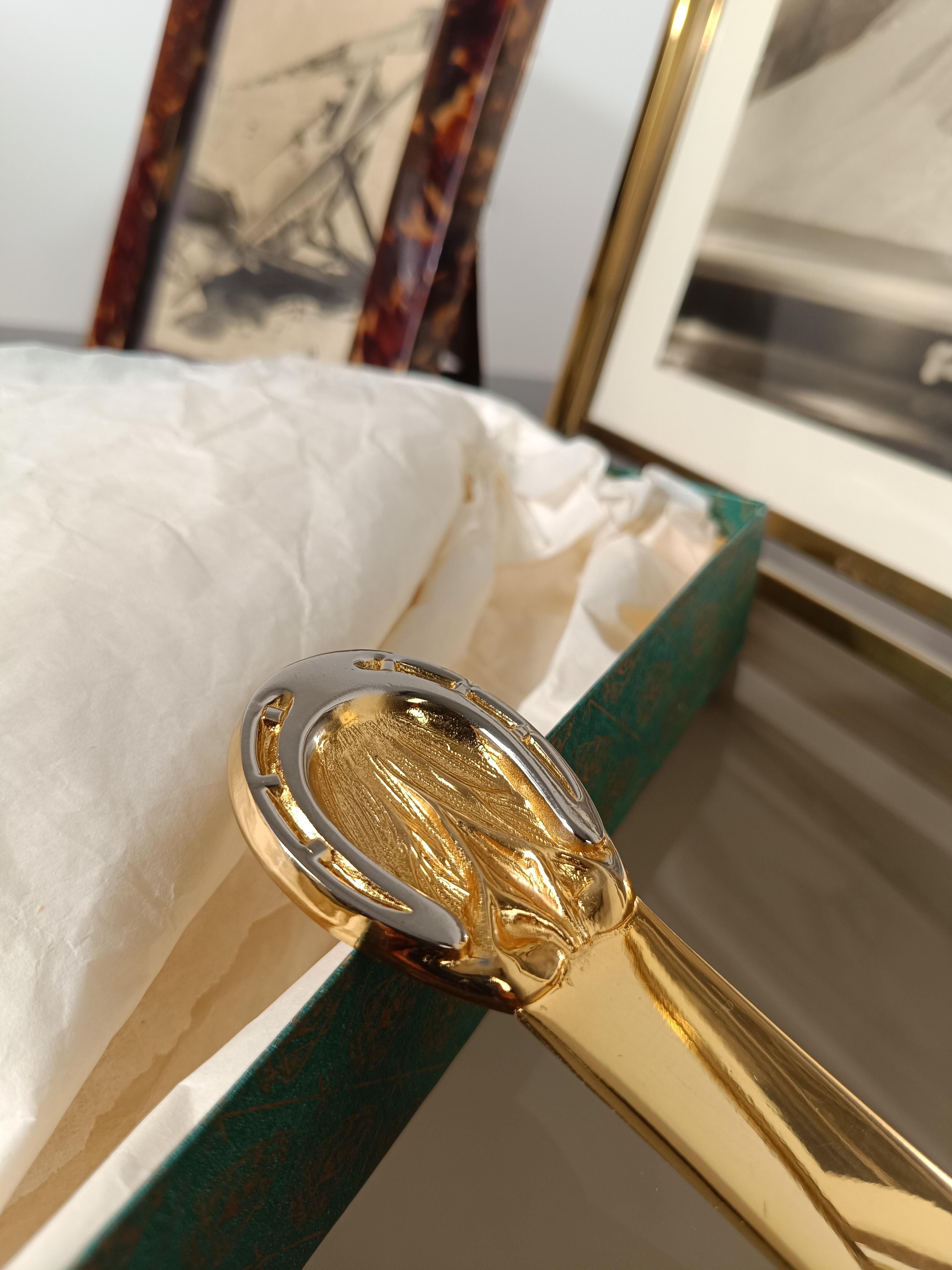 Rare 70s Horseshoe Letter Opener in Brass & Chrome By Gucci With Original Box In Good Condition For Sale In Roma, IT