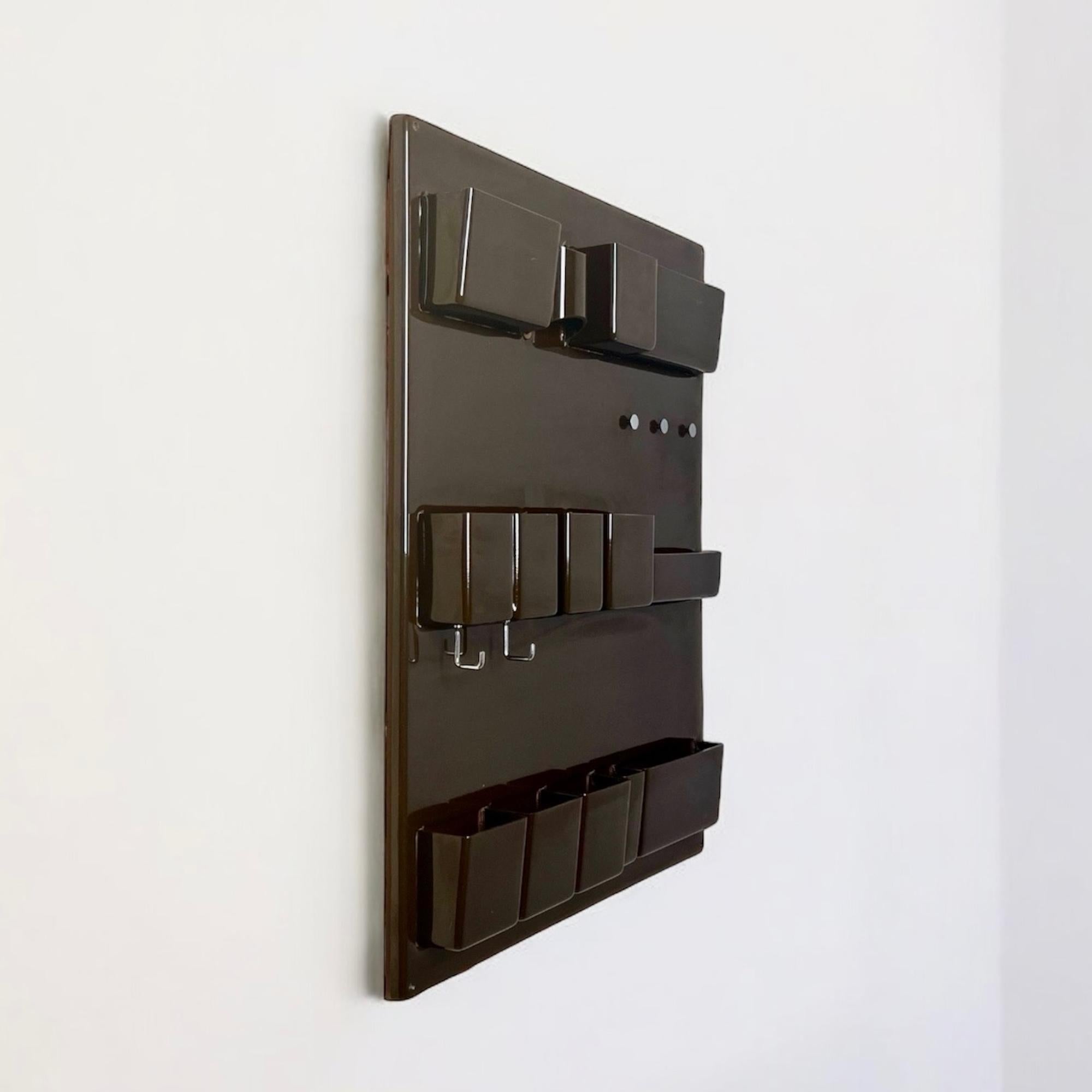Rare 70s Italian Wall Unit 'Portatutto' by Ferrarin and Salvioli for Lamperti 3