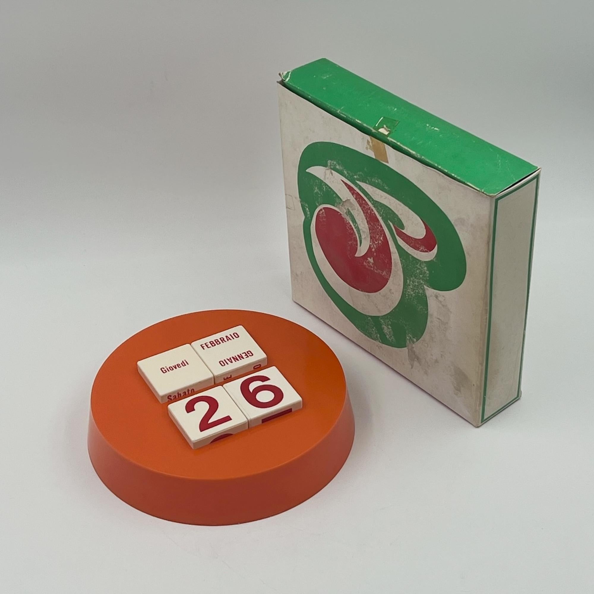Italiano Raro calendario perpetuo dell'era spaziale degli anni '70 - Design Vintage arancione da collezione