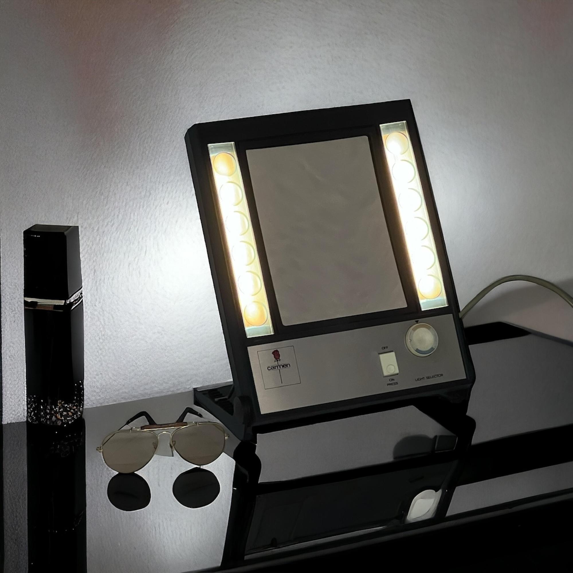 Rare 70s Tabletop Mirror with Light and Magnifier - Nordic Design Icons For Sale 2