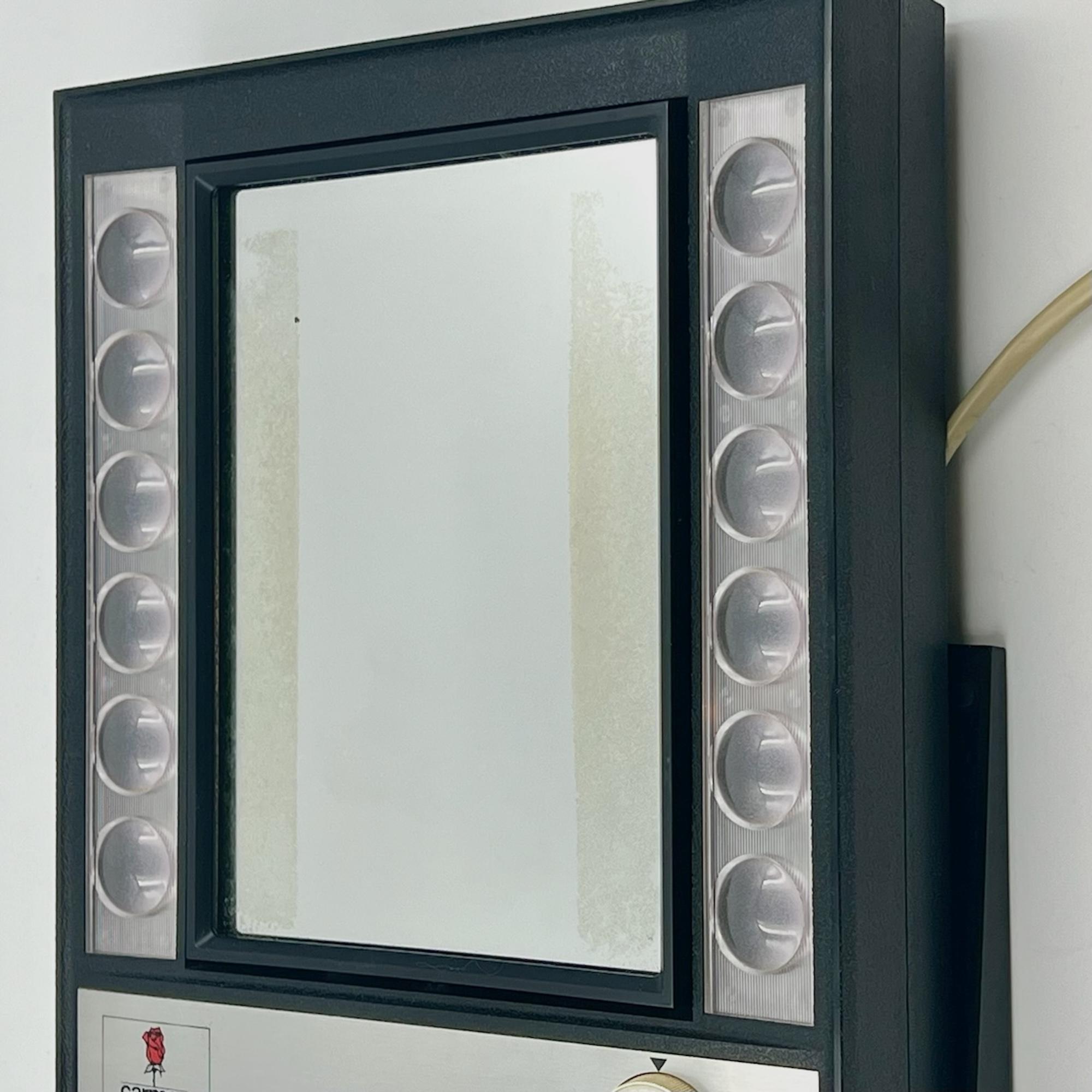 Rare 70s Tabletop Mirror with Light and Magnifier - Nordic Design Icons In Good Condition For Sale In San Benedetto Del Tronto, IT