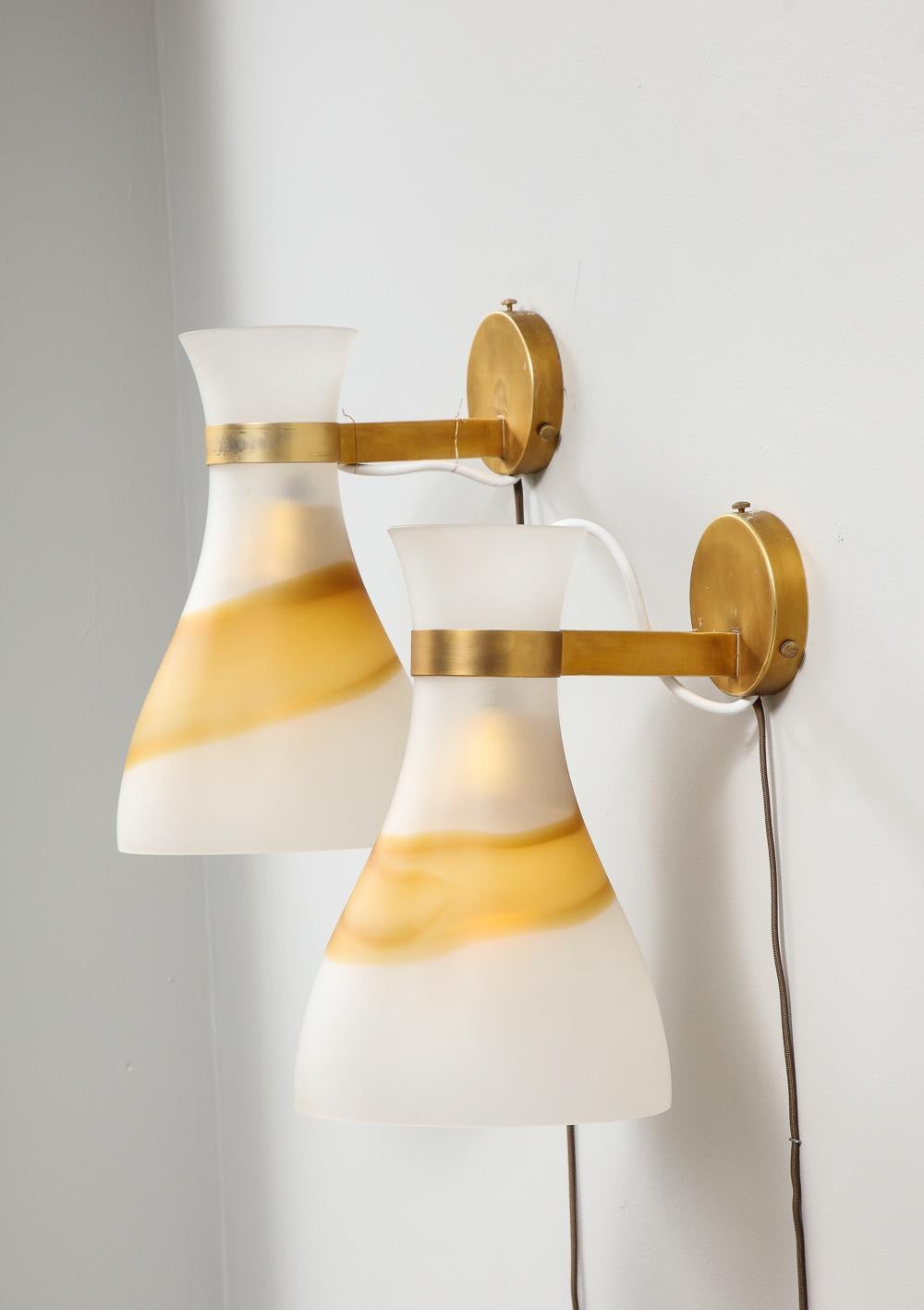 Rare 802 Wall Lights by Tobia Scarpa for Venini In Good Condition In New York, NY