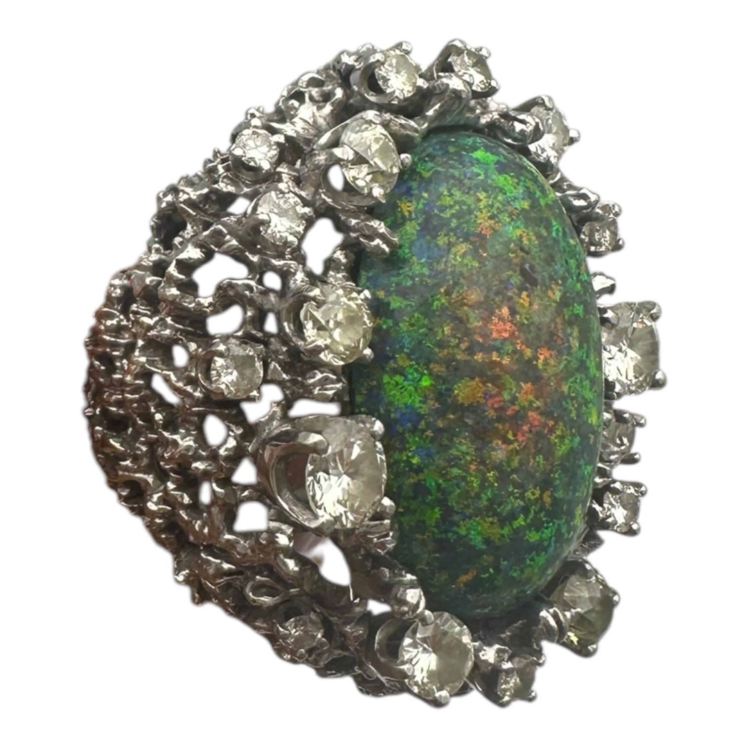 Rare opale noire australienne de 8 carats et 2,50 carats Bague en diamant en vente 3