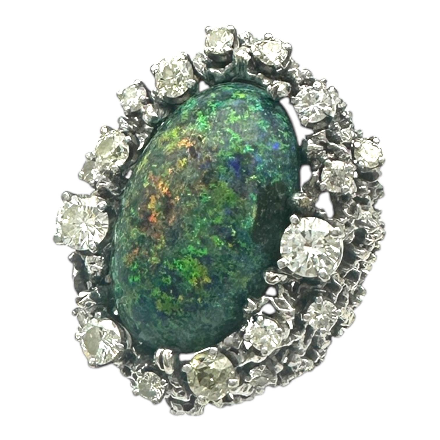 Rare opale noire australienne de 8 carats et 2,50 carats Bague en diamant Unisexe en vente