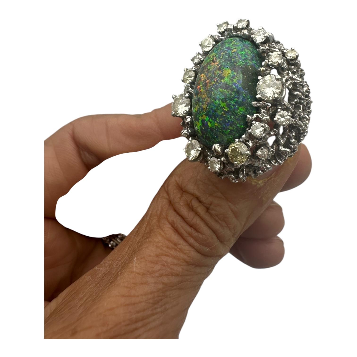 Rare opale noire australienne de 8 carats et 2,50 carats Bague en diamant en vente 2