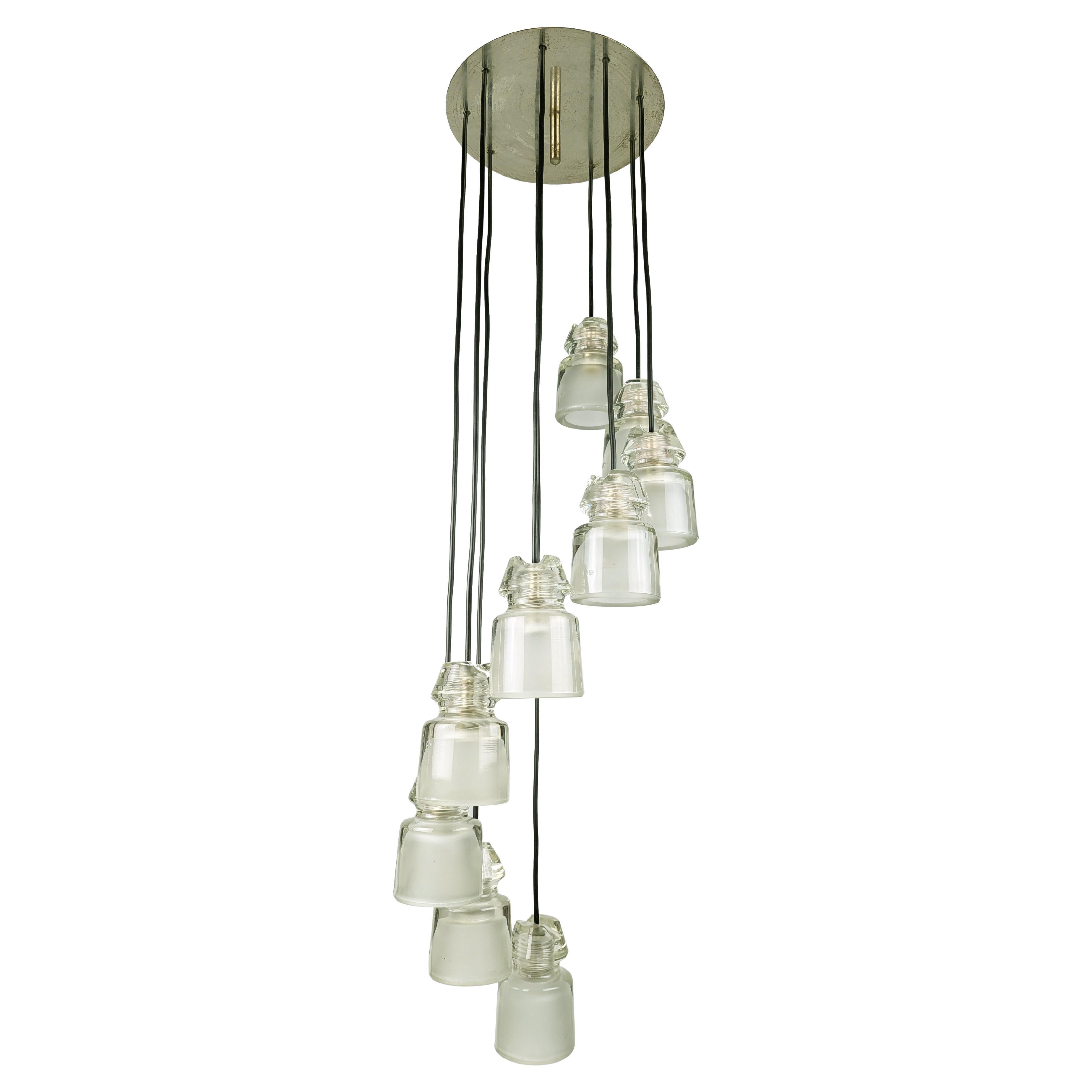 Raro lampadario a 9 luci in metallo placcato a nicchia e vetro modellato di Oluce, anni '60 in vendita