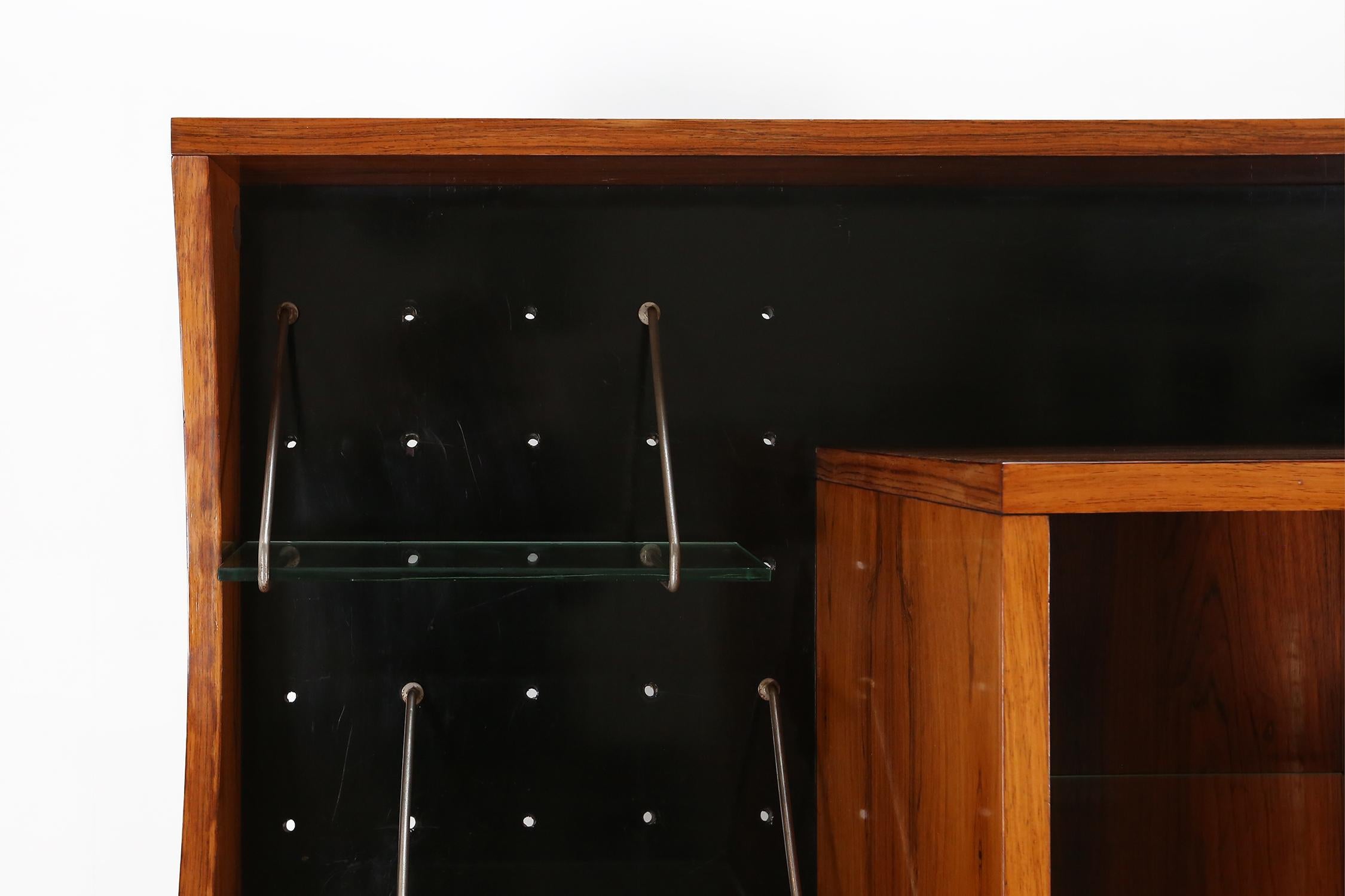 Rare A-geometrically Italian Mid-century cabinet in rosewood, 1960s In Good Condition For Sale In Meulebeke, BE