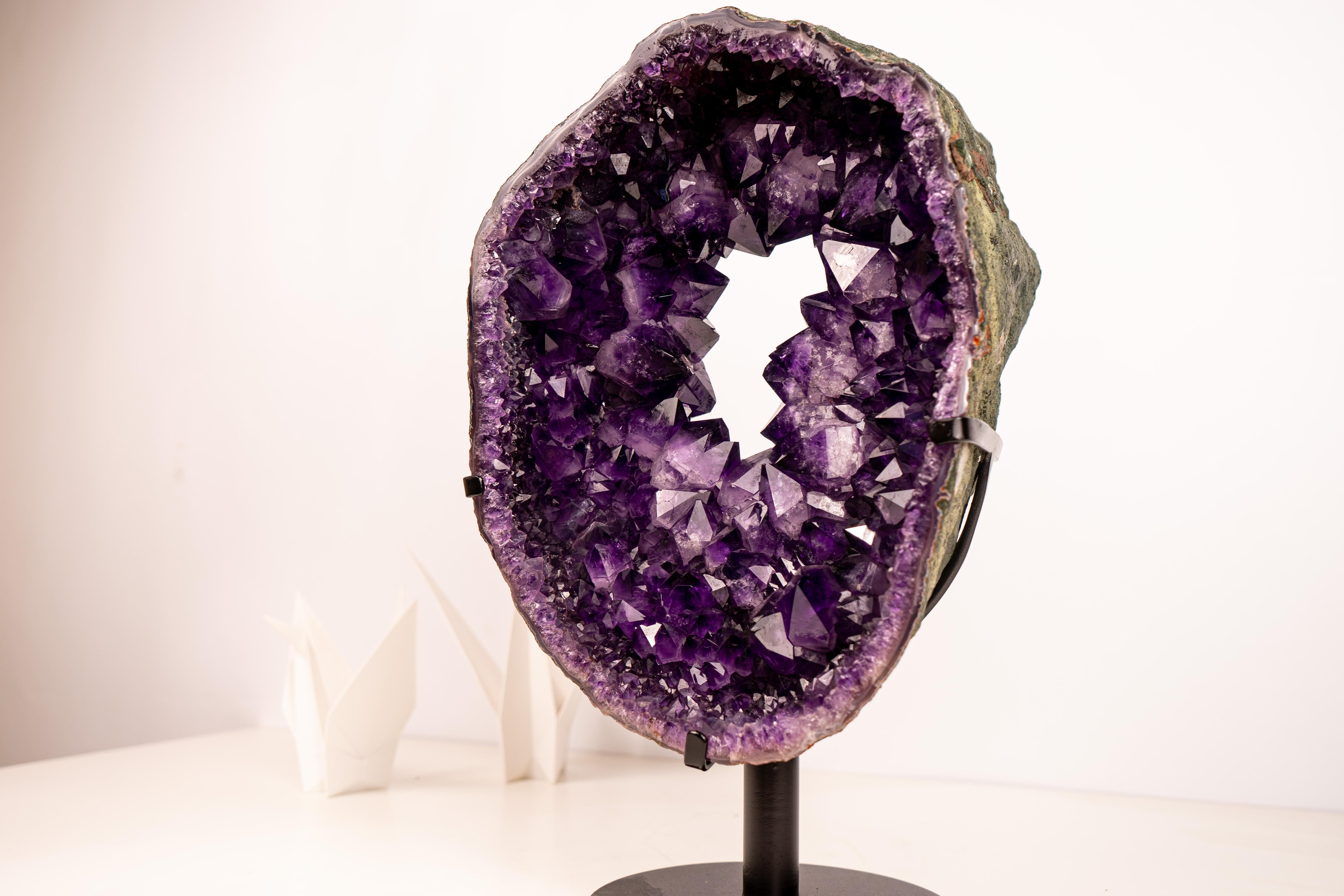 Rare AAA Amethyst Geode Portal with Crown Druzy Formation, Collector’s Crystal en venta 4