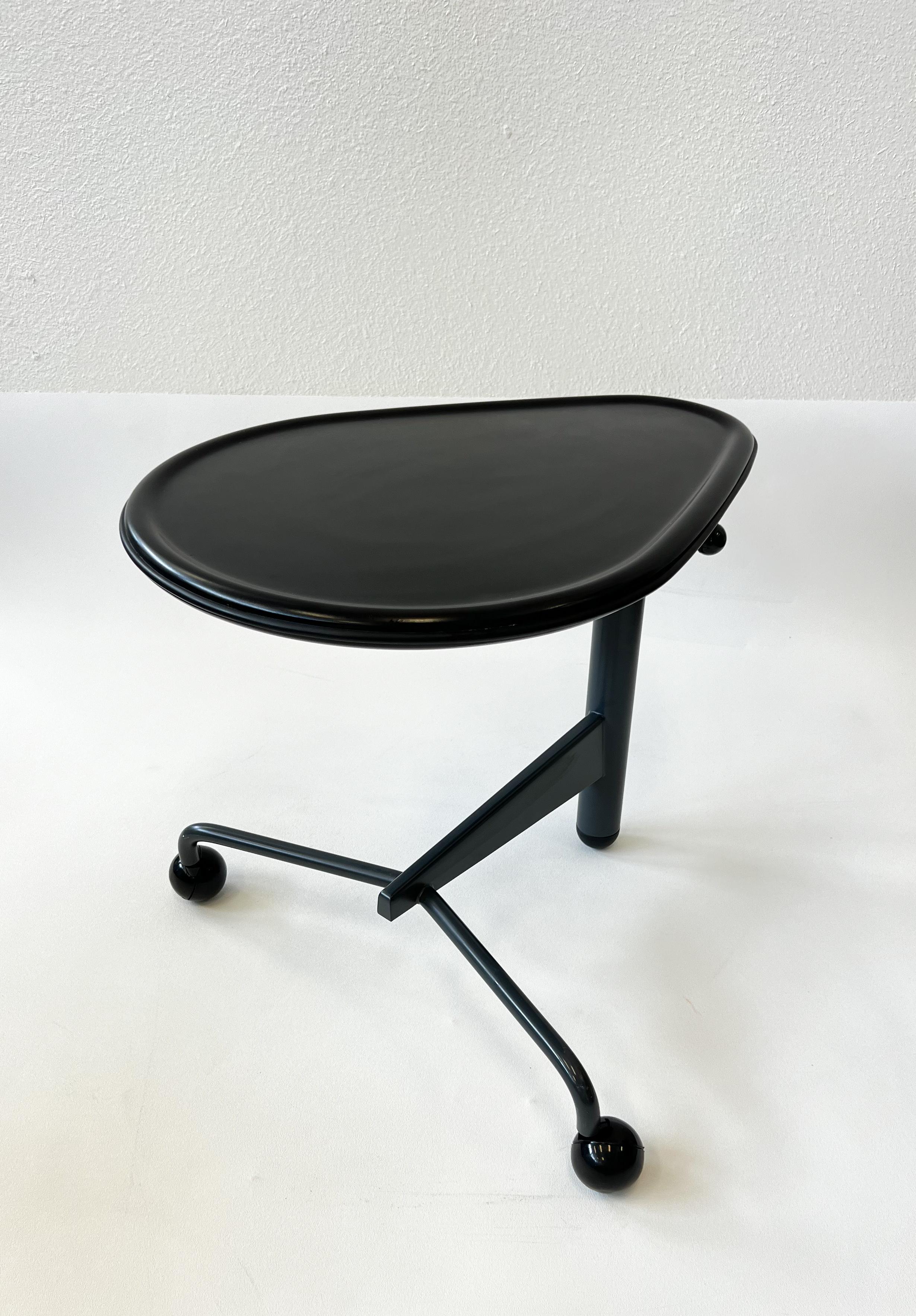 Verstellbarer Cassina-Beistelltisch „Kick“ von Toshiyuki Kita, selten (Italienisch) im Angebot