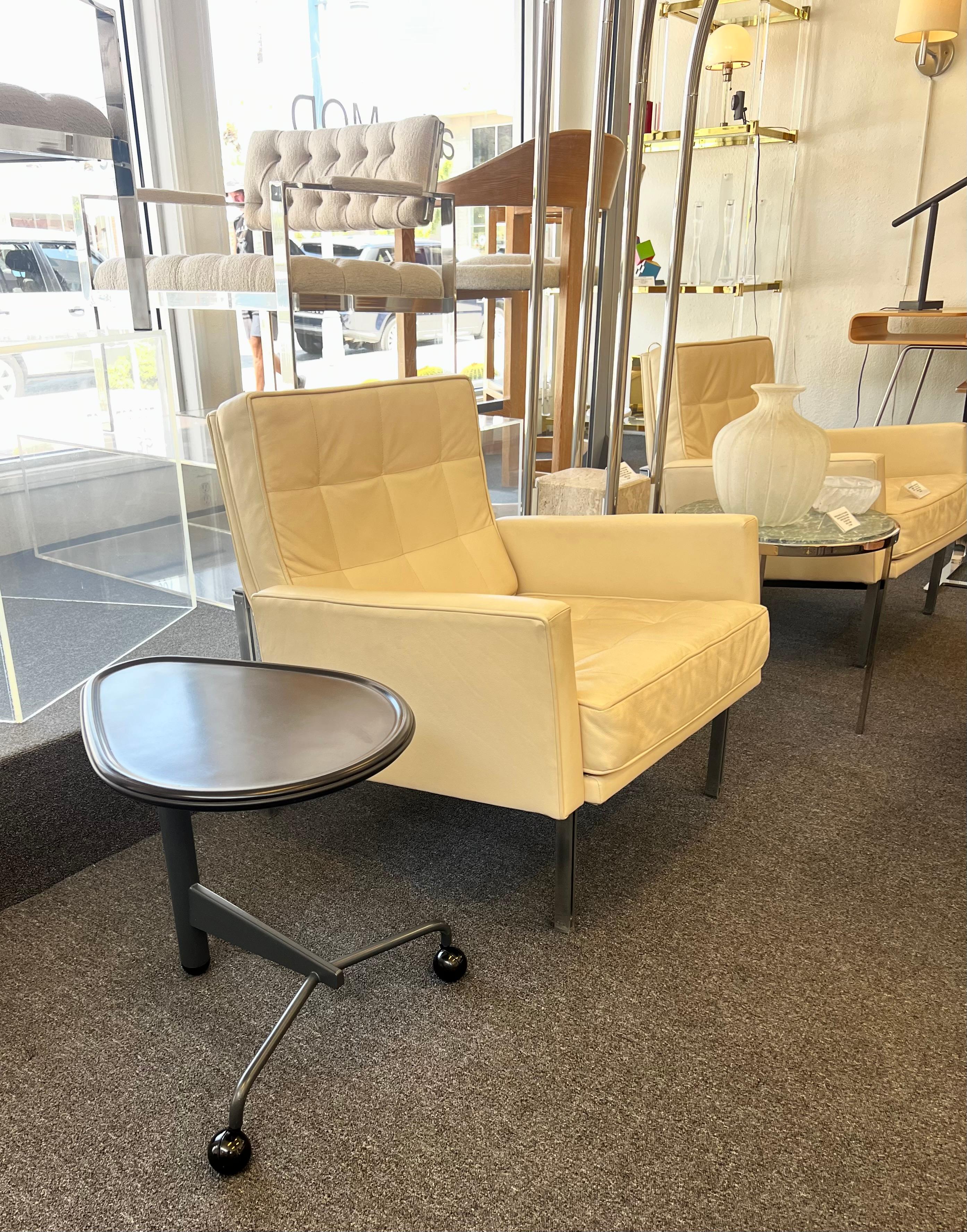 Verstellbarer Cassina-Beistelltisch „Kick“ von Toshiyuki Kita, selten (Ende des 20. Jahrhunderts) im Angebot