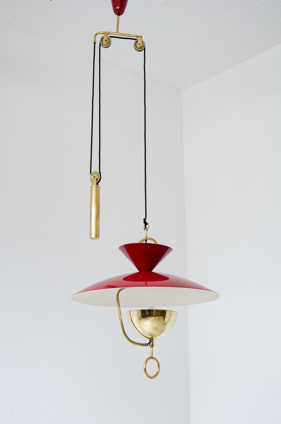 Italian Rare Adjustable Chandelier in Lacquered Metal and Brass  For Sale
