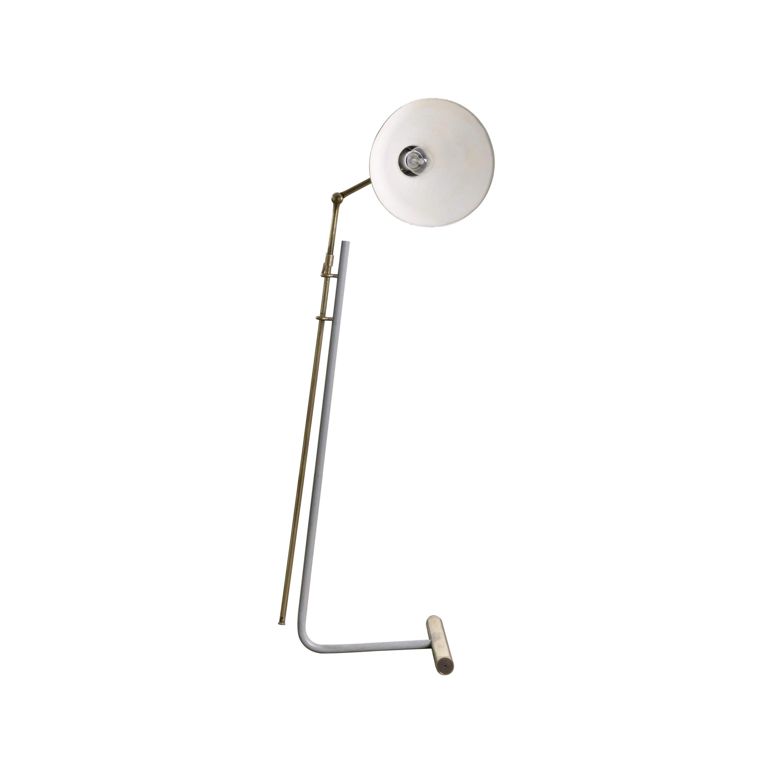 Rare lampadaire réglable Mod. 1045 de Gino Sarfatti en vente