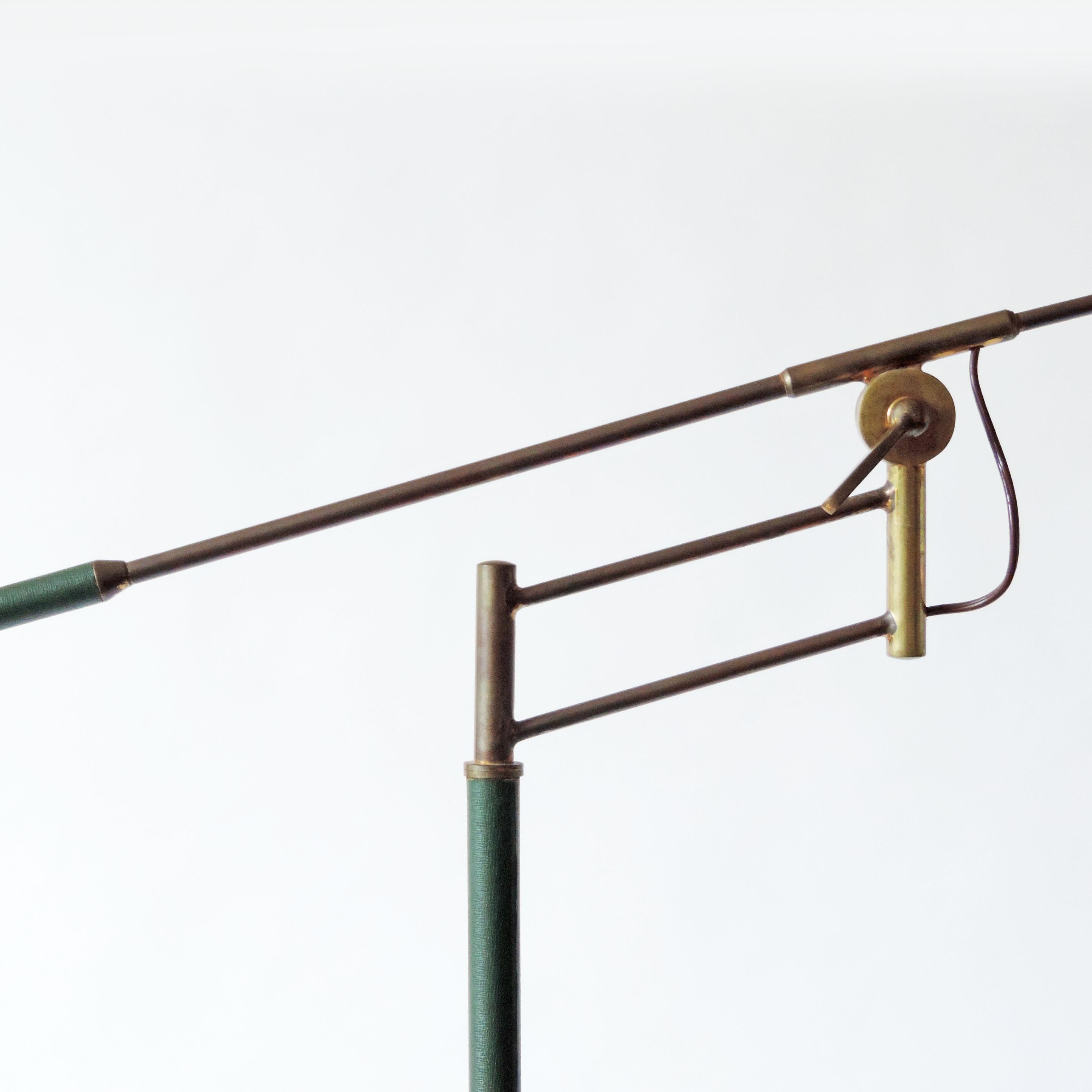 Rare Adjustable Italian Floor Lamp in Brass and Green Faux Leather, 1940s In Good Condition For Sale In Milan, IT