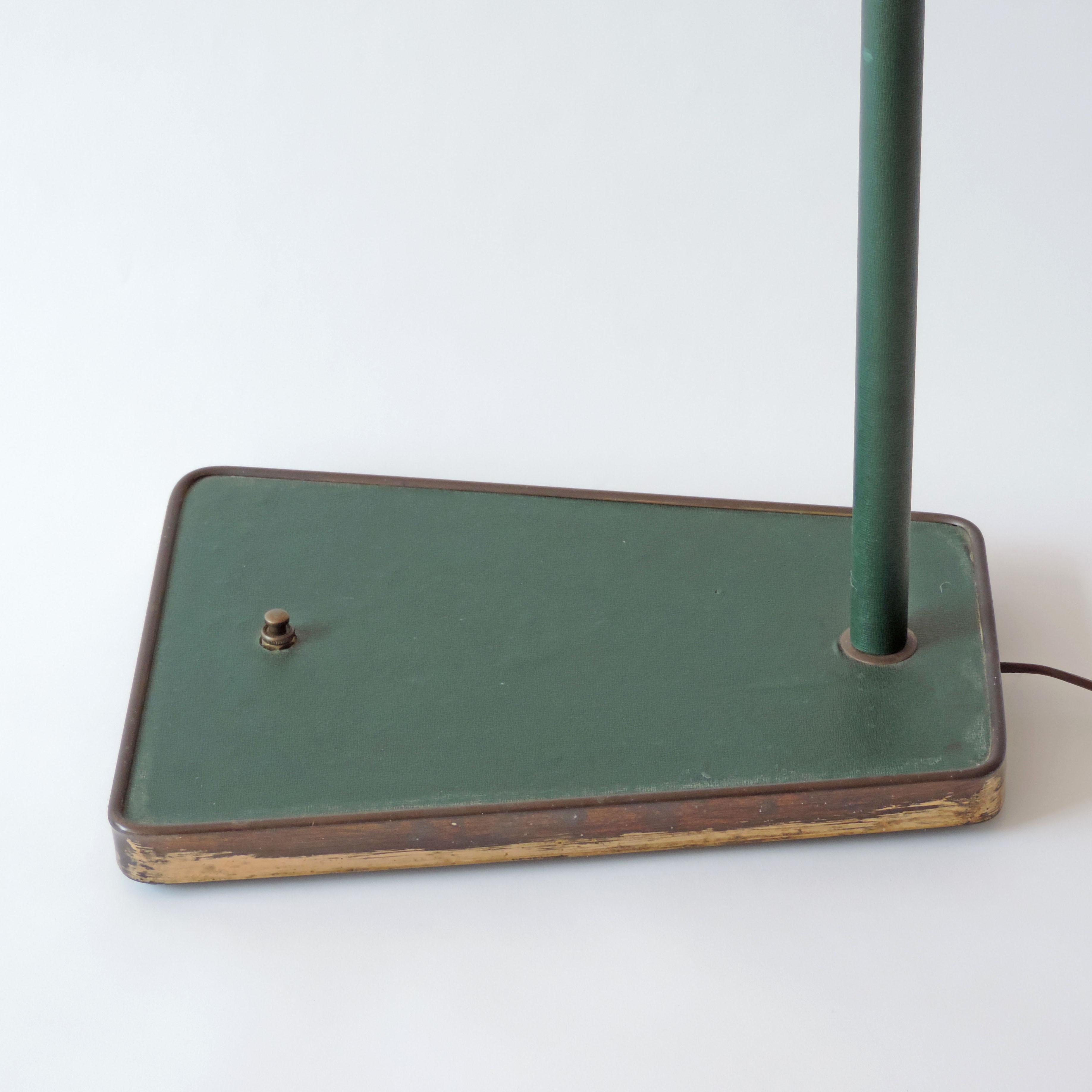 Rare Adjustable Italian Floor Lamp in Brass and Green Faux Leather, 1940s For Sale 2