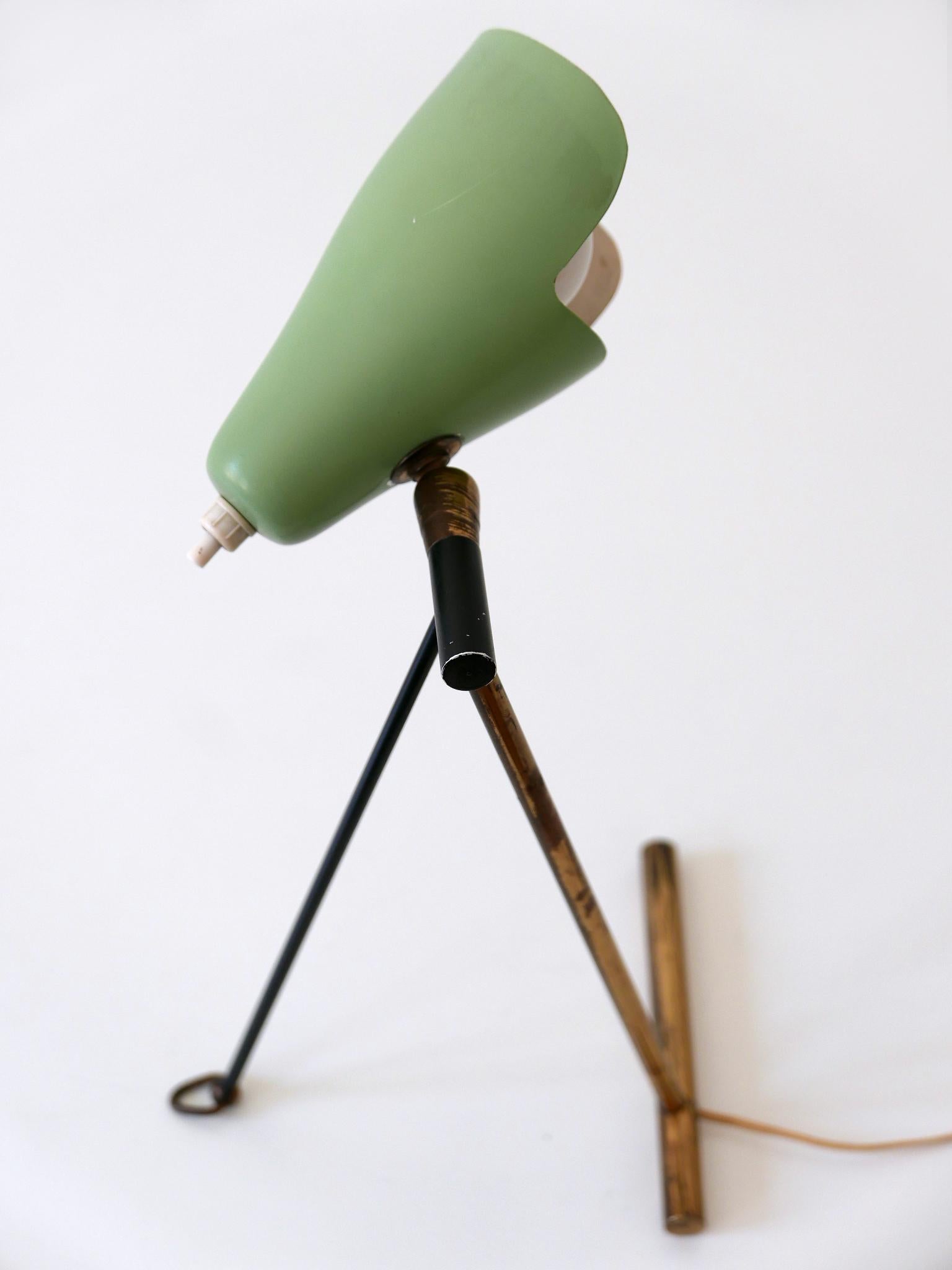 Rare & Adjustable Mid-Century Modern Stilnovo Wall or Table Lamp Italy 1950s For Sale 3