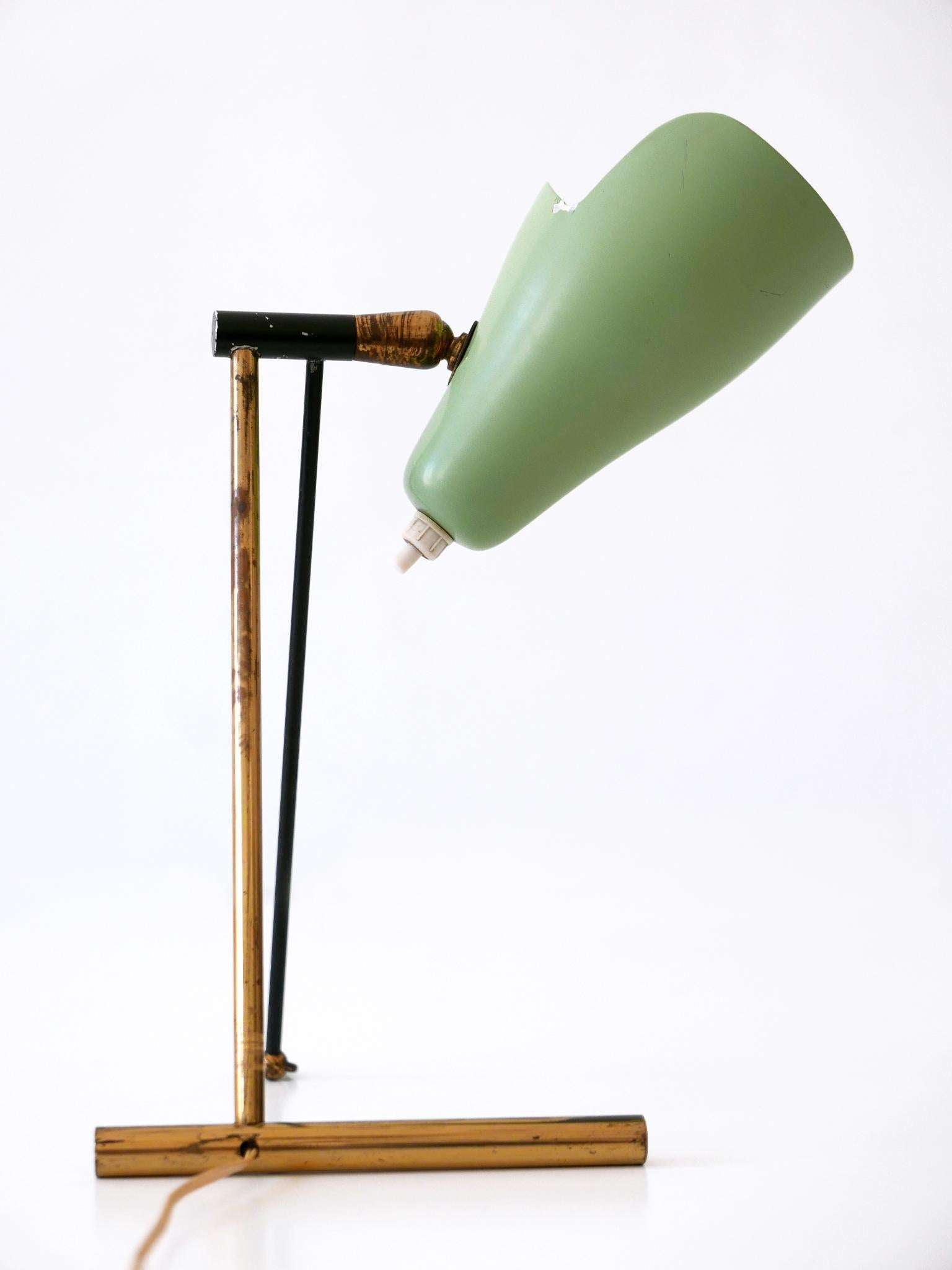 Rare & Adjustable Mid-Century Modern Stilnovo Wall or Table Lamp Italy 1950s For Sale 9