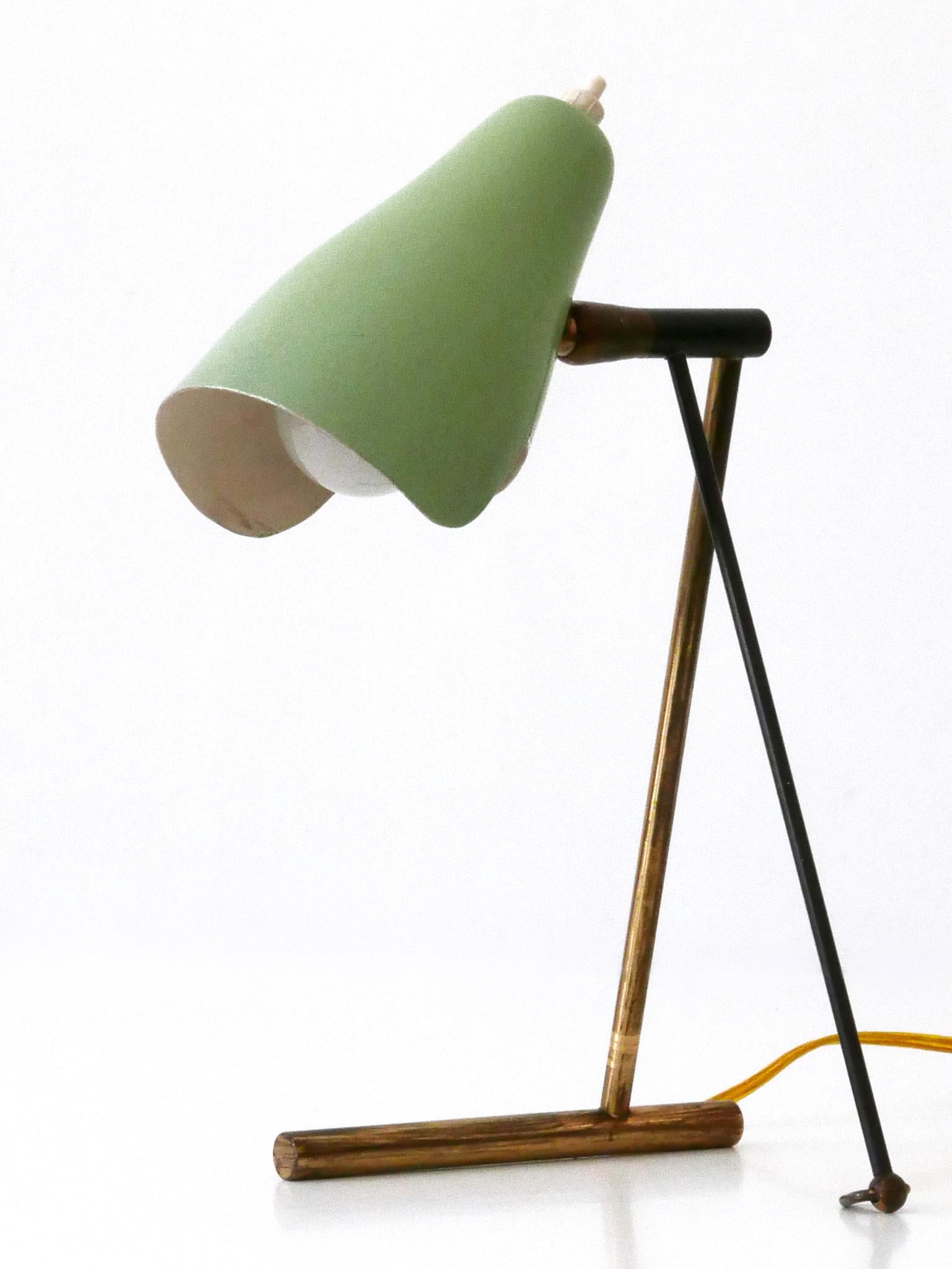 Milieu du XXe siècle Rare et réglable lampe de bureau ou de table Stilnovo mi-siècle moderne, Italie, années 1950 en vente