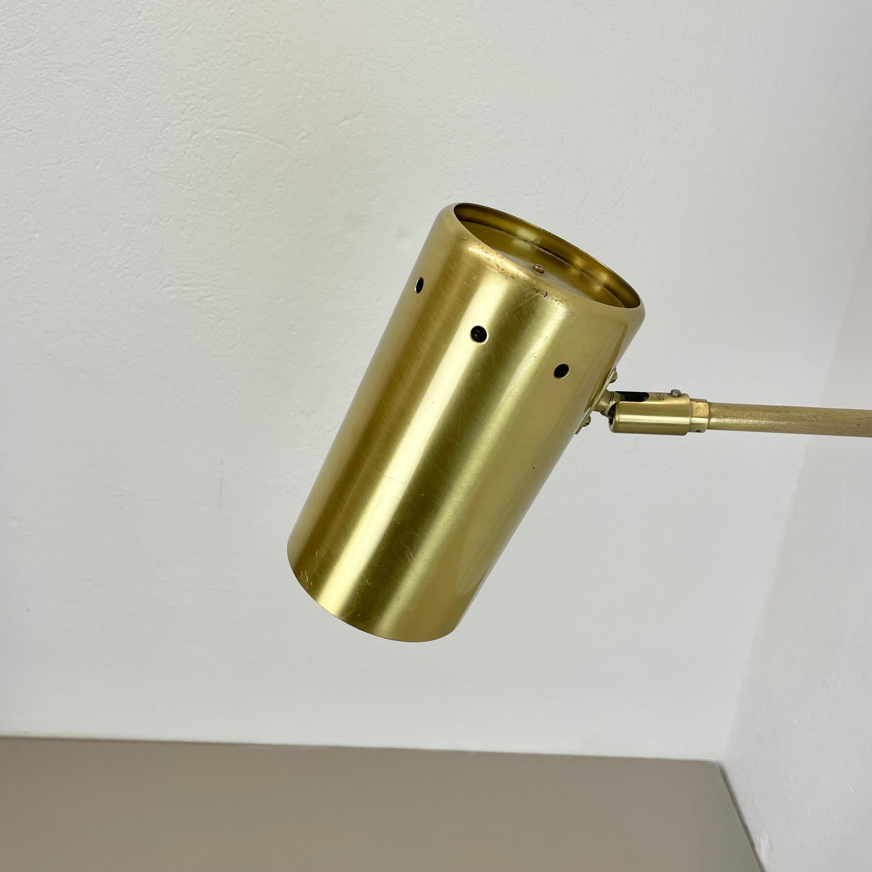 Mid-Century Modern rare adjustable solid Brass Stilnovo Style Theatre spot Wall Light, Italy 1970s For Sale