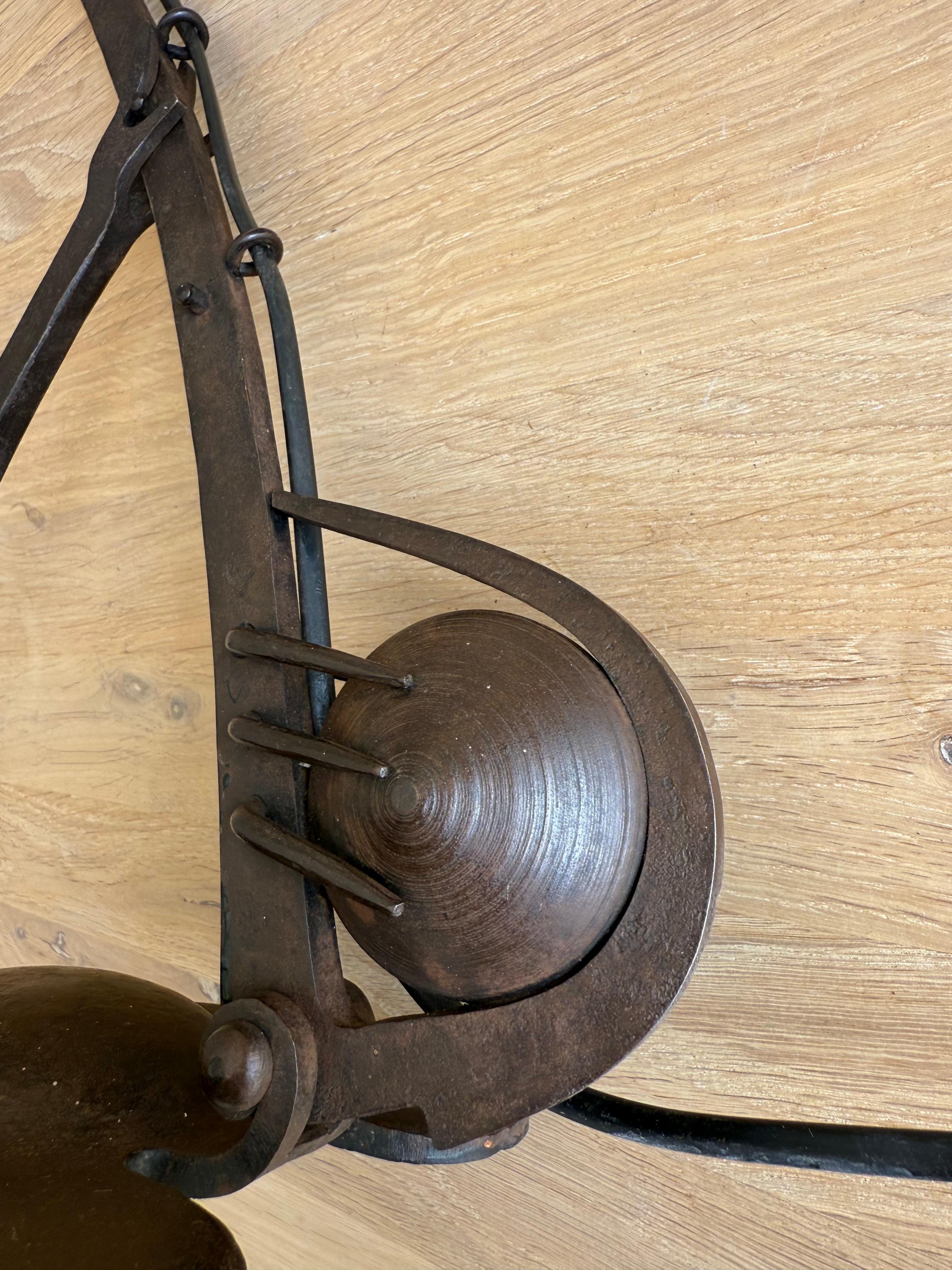 Seltene verstellbare schmiedeeiserne Schreibtisch- oder Klavierlampe  Amsterdamse School, ca. 1910er-Jahre im Angebot 11