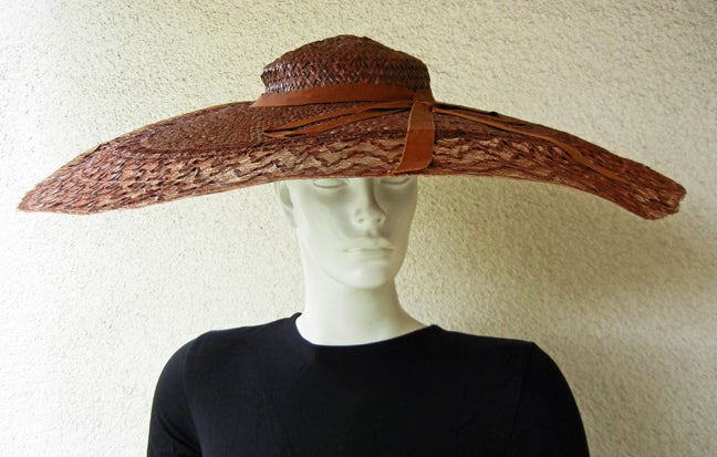 Marrone Raro cappello a girandola personalizzato di Adrian Dramatic   Museo, Collezionisti in vendita