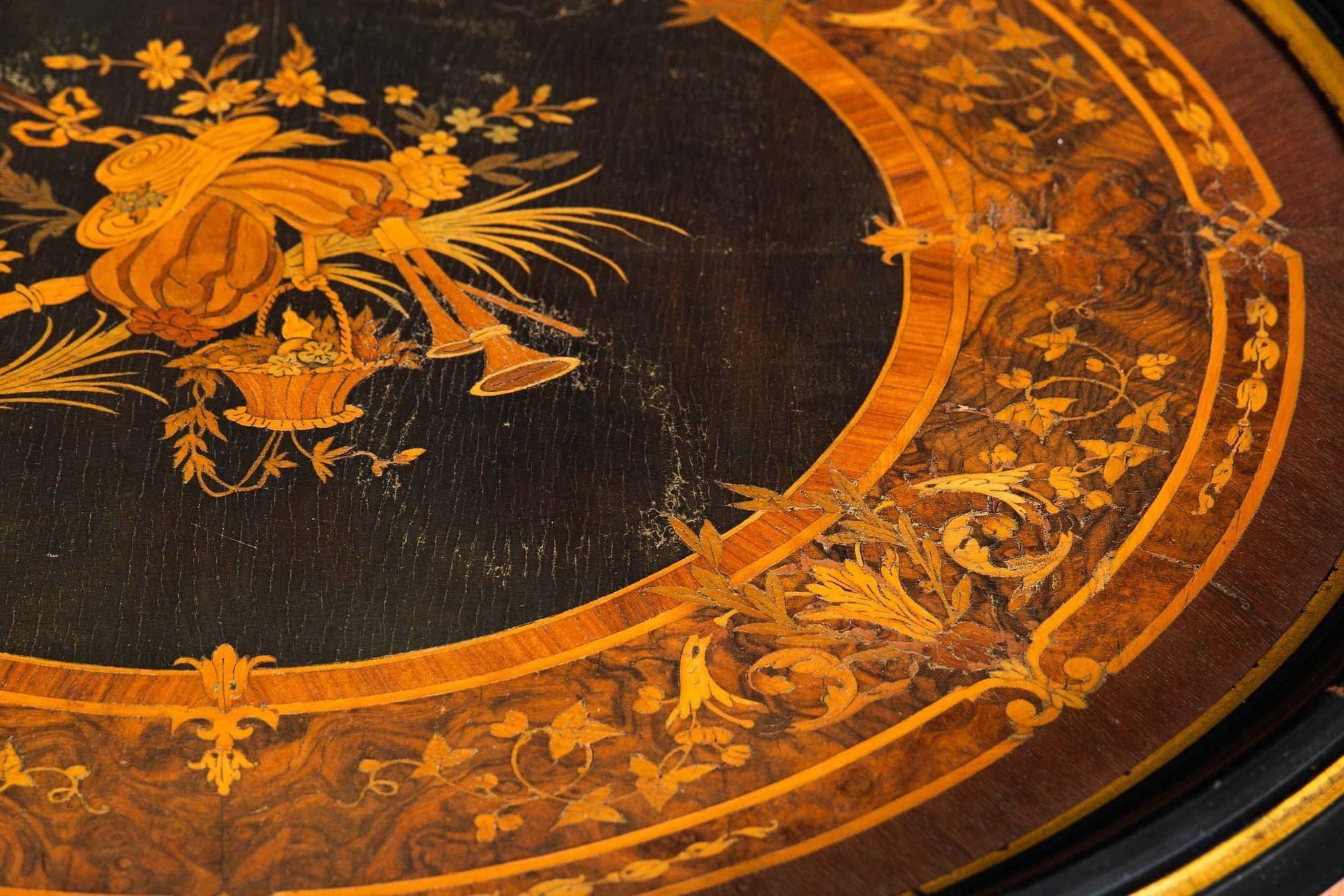 Rare table centrale ébonisée Aesthetic Movement avec masques en bronze vers 1870 en vente 10