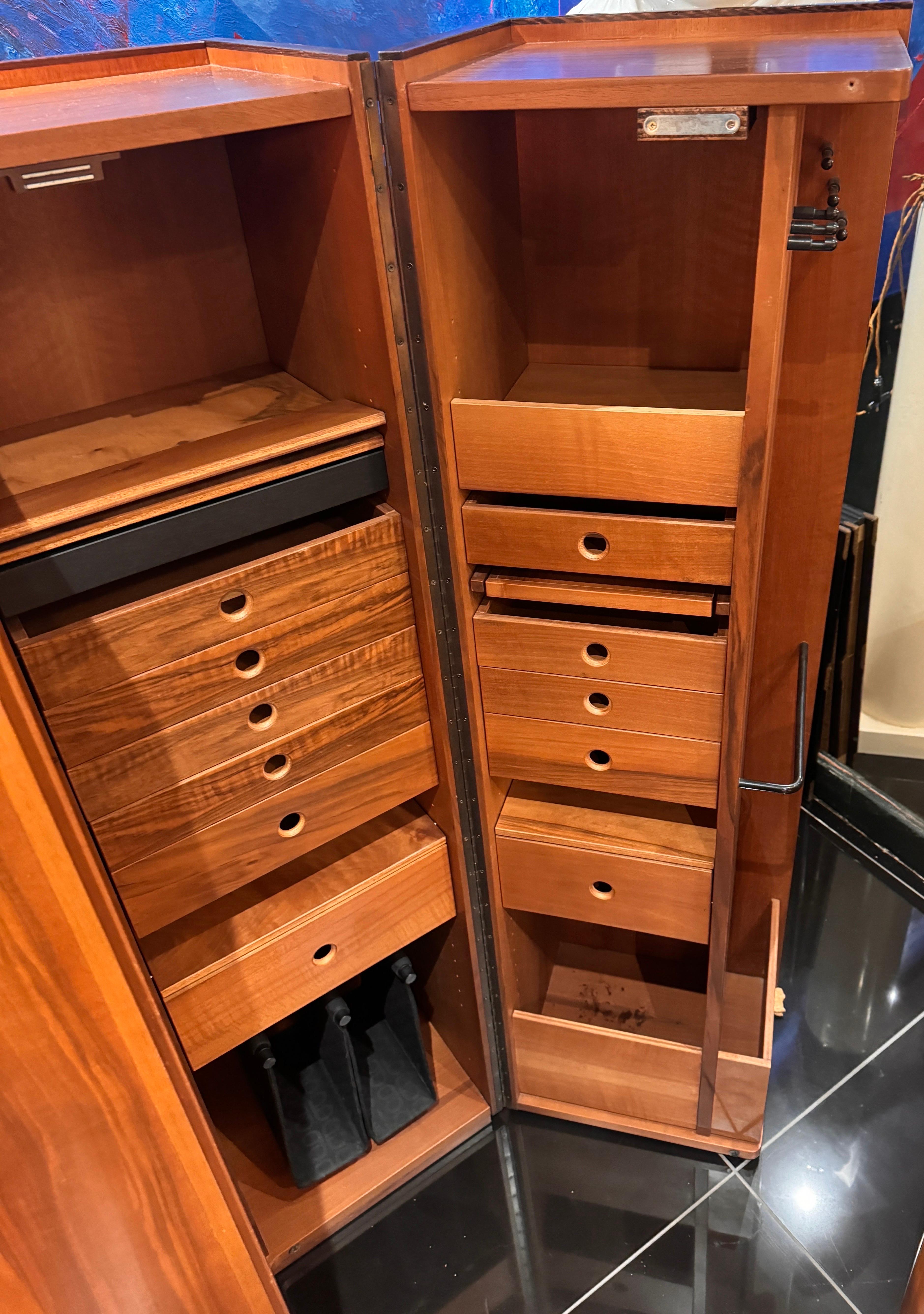 Rare Afra e Tobia Scarpa jewellery and accessories cabinet In Good Condition For Sale In London, GB