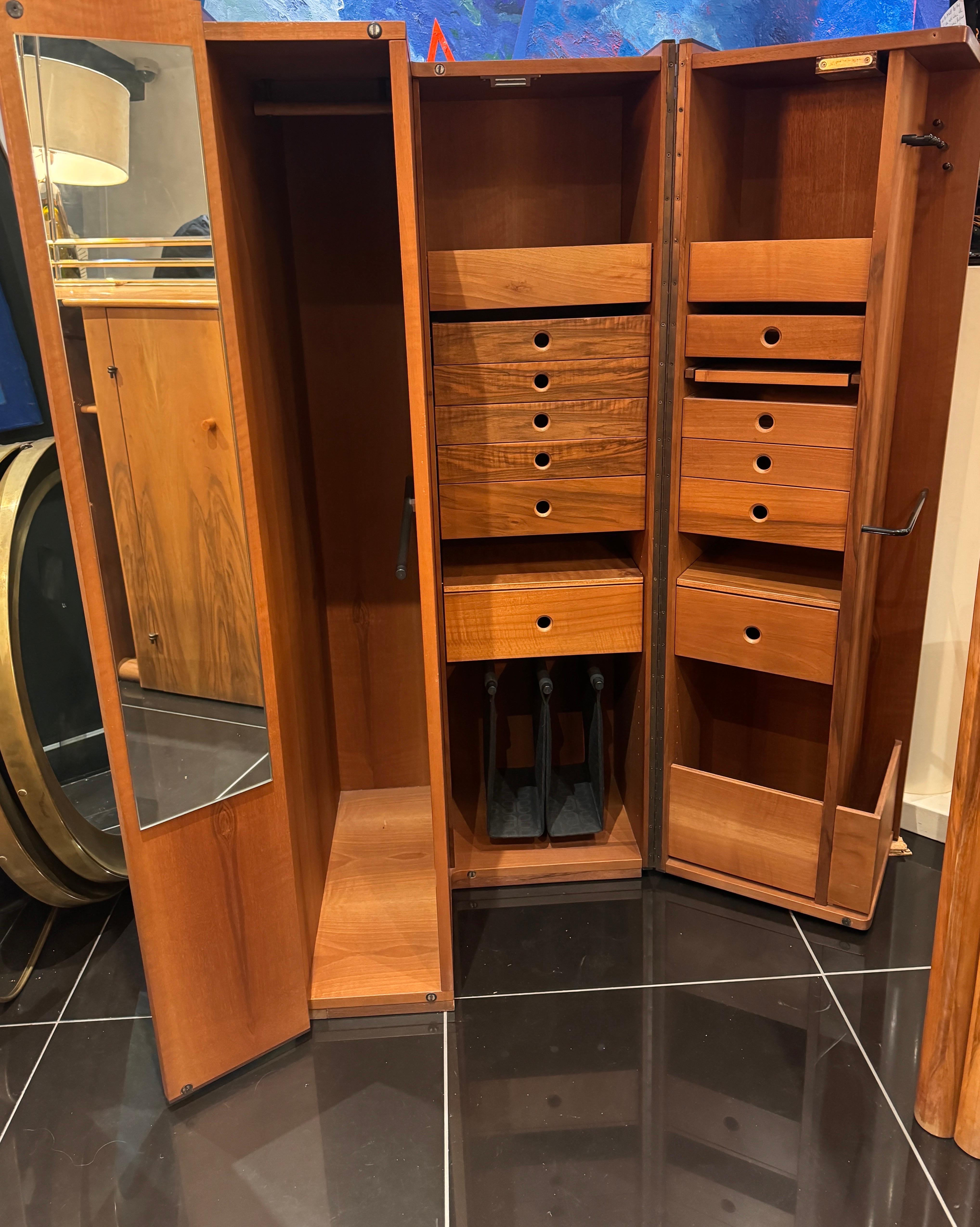 Rare Afra e Tobia Scarpa jewellery and accessories cabinet For Sale 1