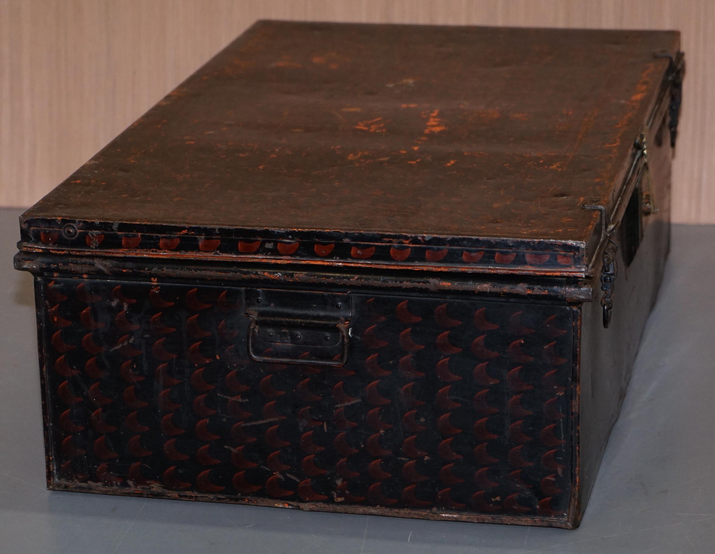 Rare African Campaign Military Metal Chest Luggage the Owomeji Jones Brothers For Sale 4