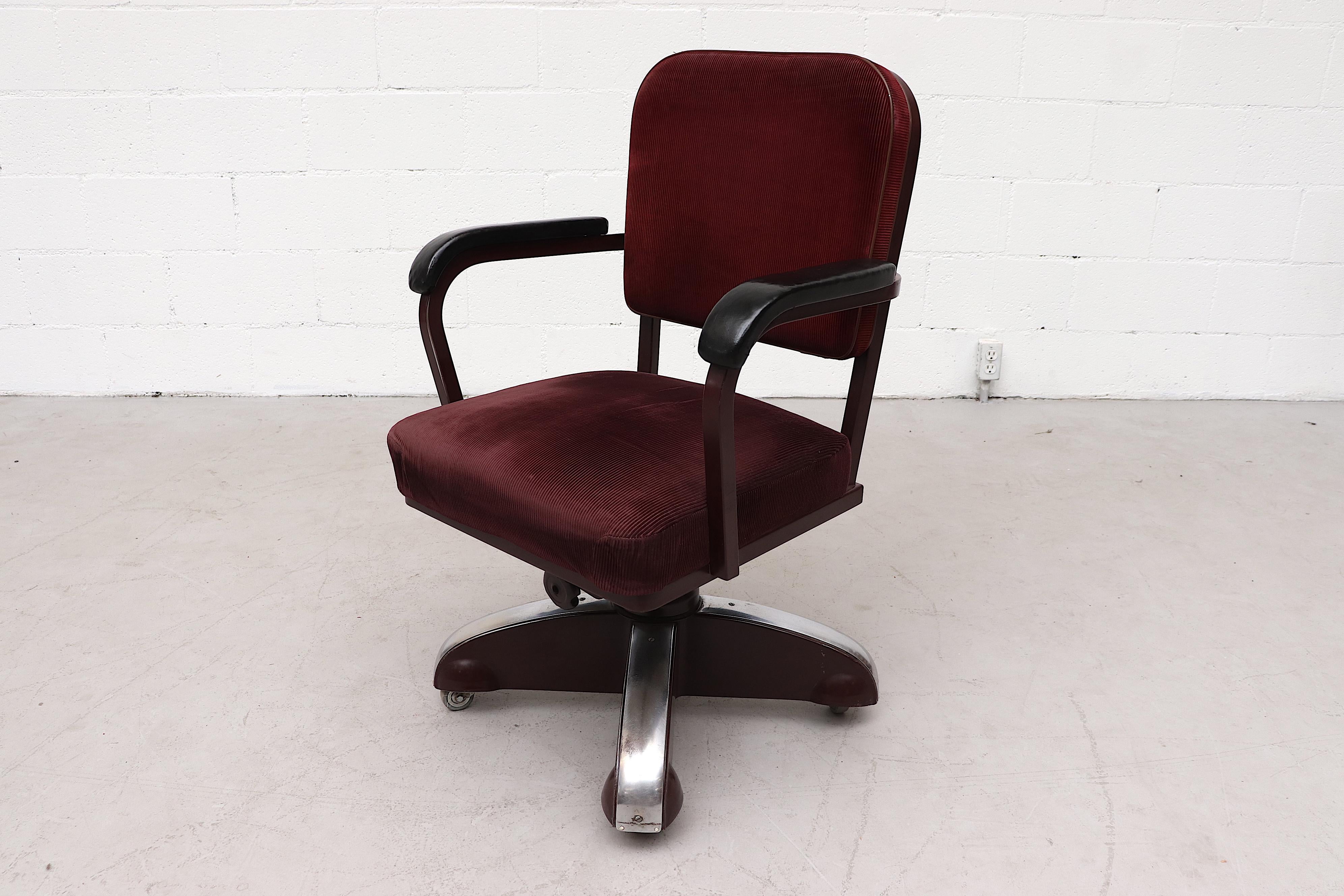 Mid-Century Modern Rare Ahrend de Cirkel Burgundy Corduroy Rolling Office Chair