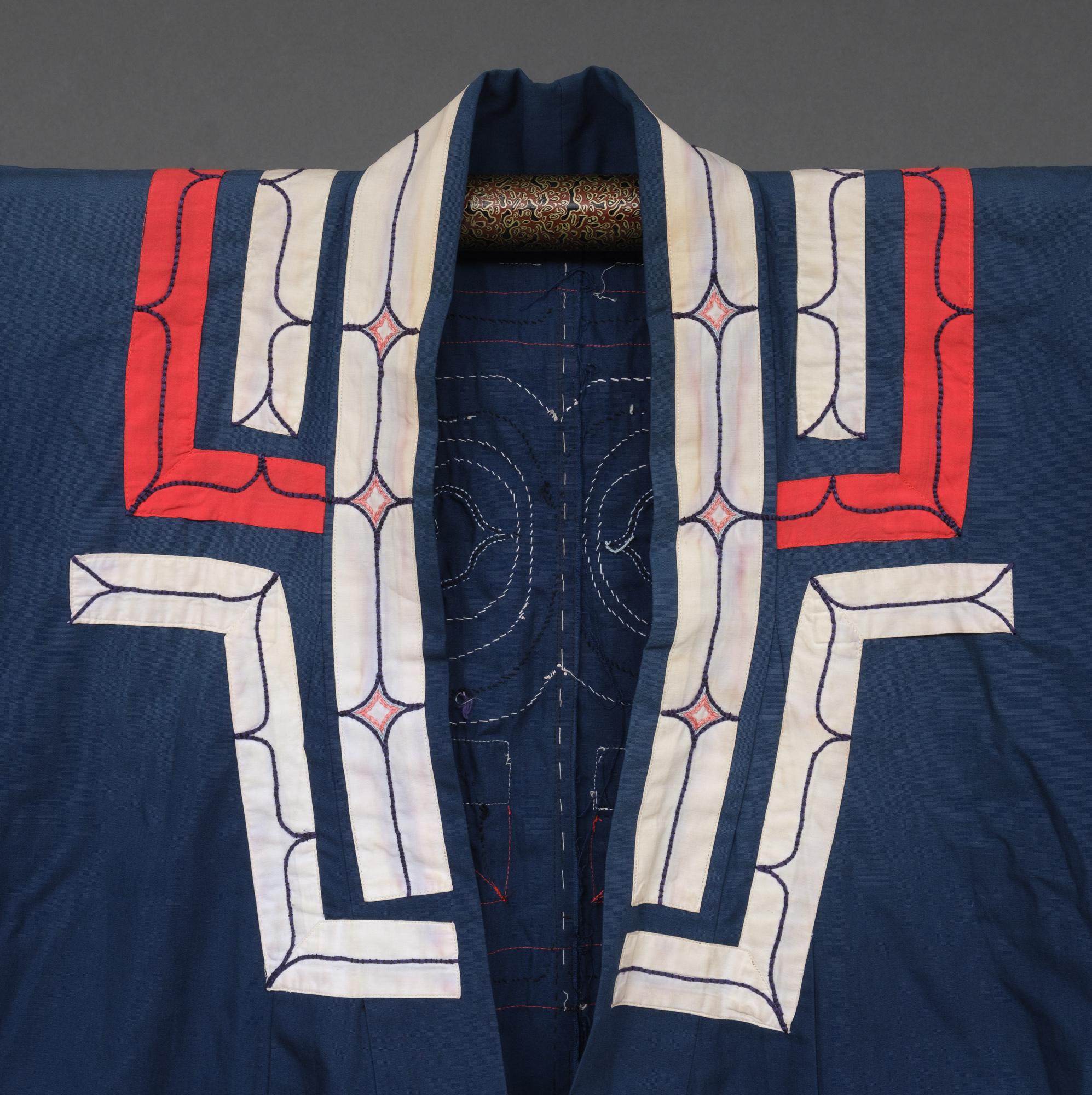 Rare Ainu Navy Cotton Robe Featuring Wide Appliquéd Geometric Bands, Japan For Sale 7