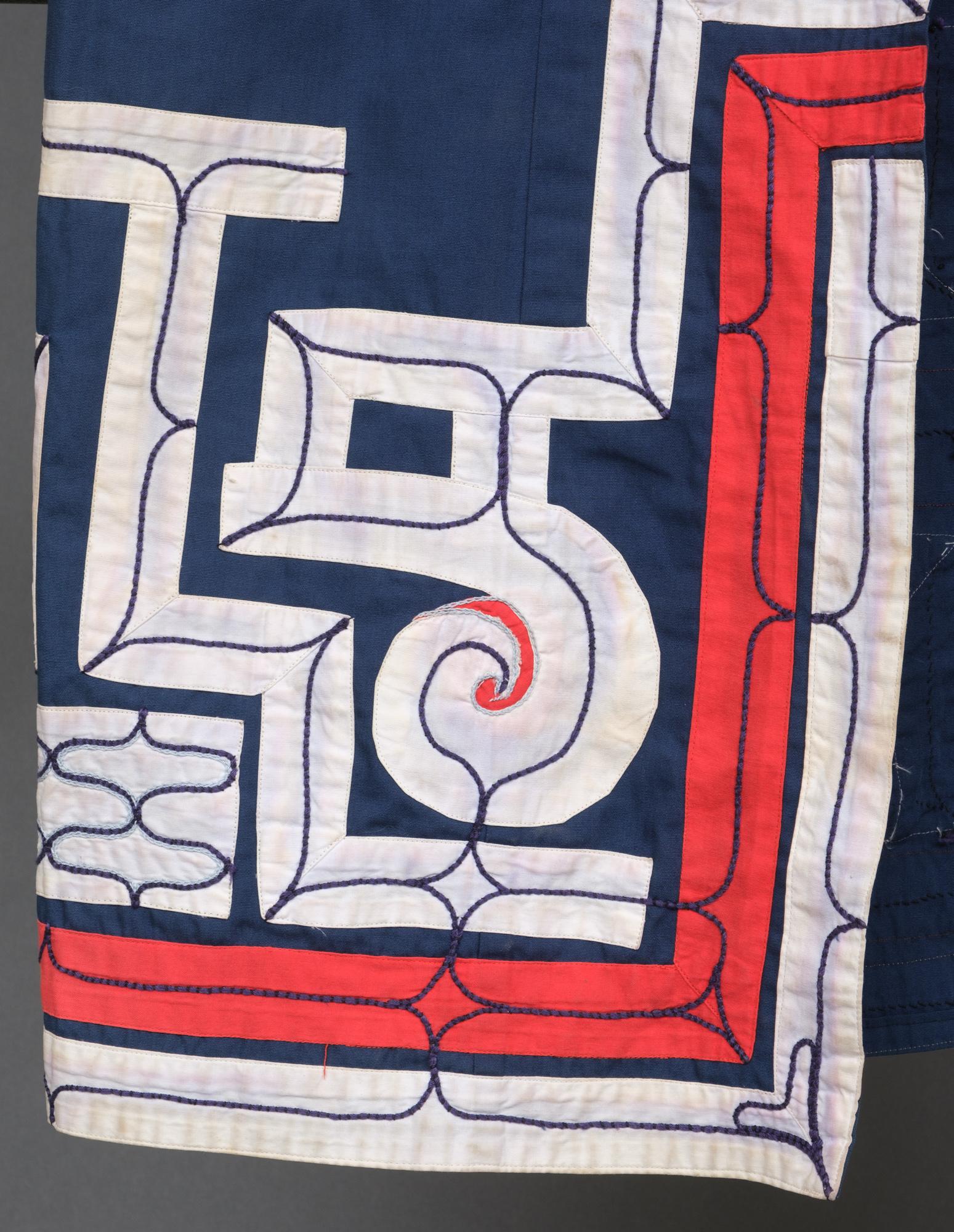 Rare Ainu Navy Cotton Robe Featuring Wide Appliquéd Geometric Bands, Japan For Sale 9