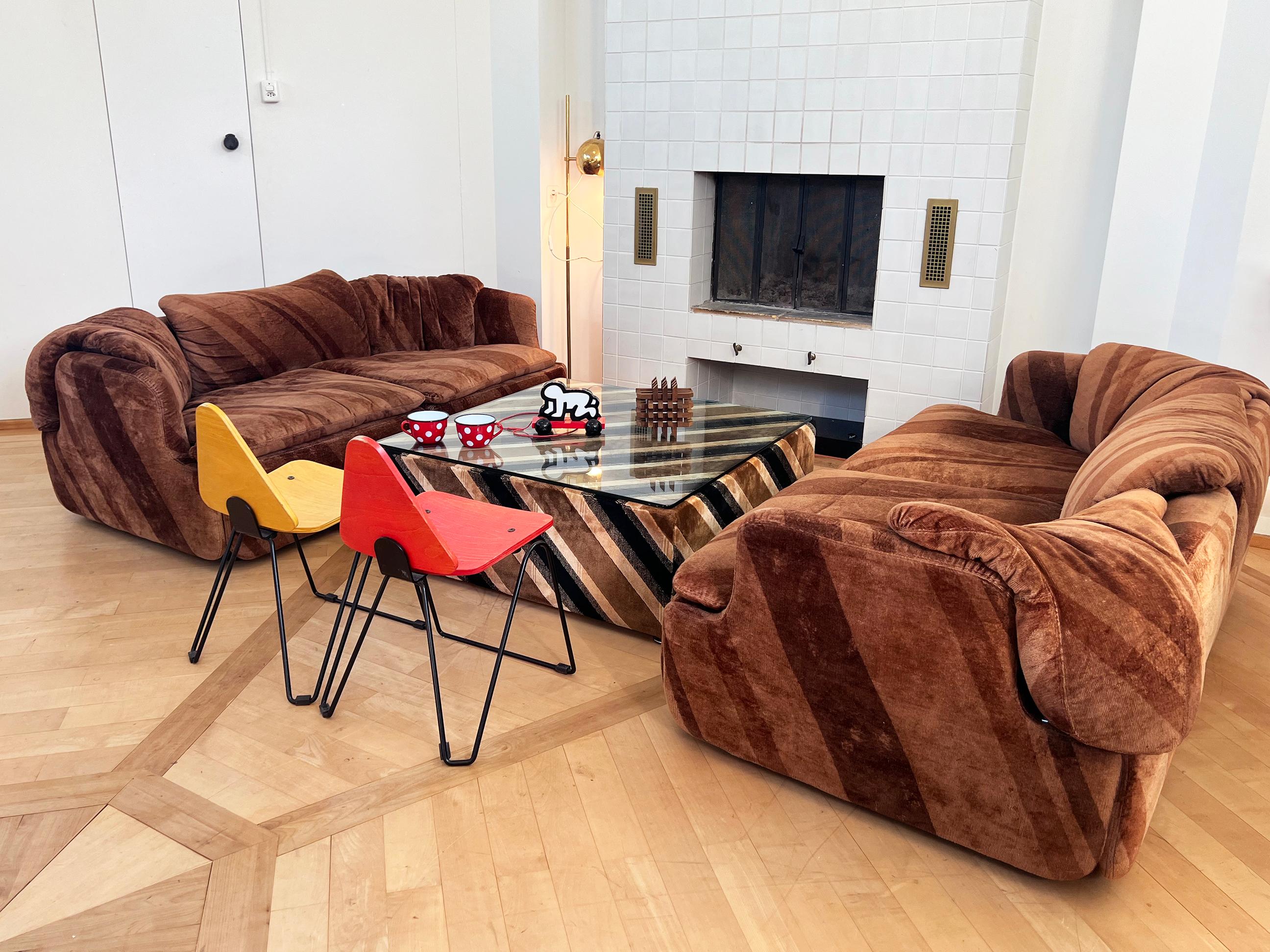 SELTENes Alberto Rosselli-Sofa mit zwei Etagen für Saporiti „Confidential“, Italien, 1970er Jahre (Moderne der Mitte des Jahrhunderts) im Angebot