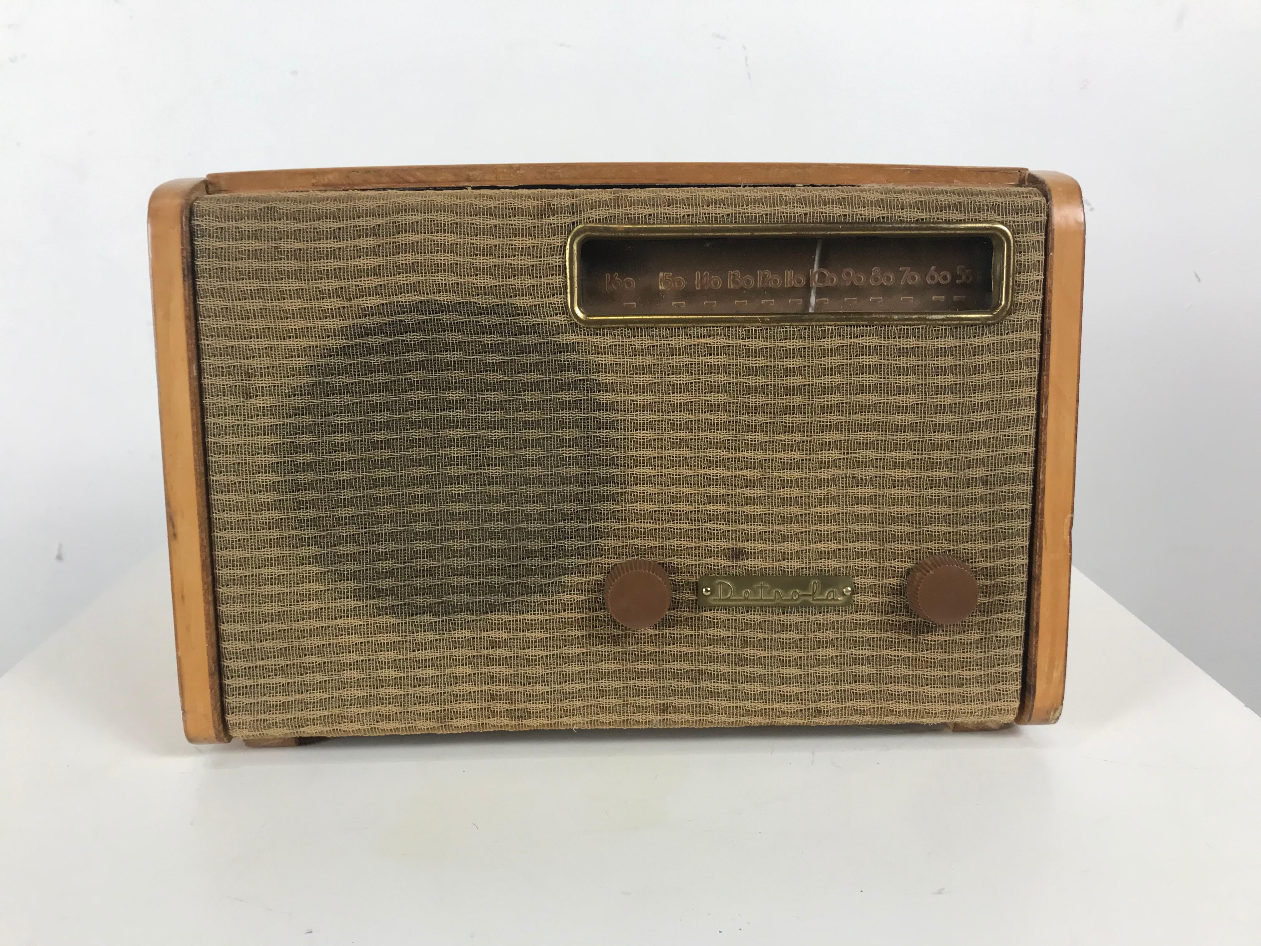 Mid-Century Modern Rare Alexander Girard Detrola Radio, circa 1946, Modernist For Sale