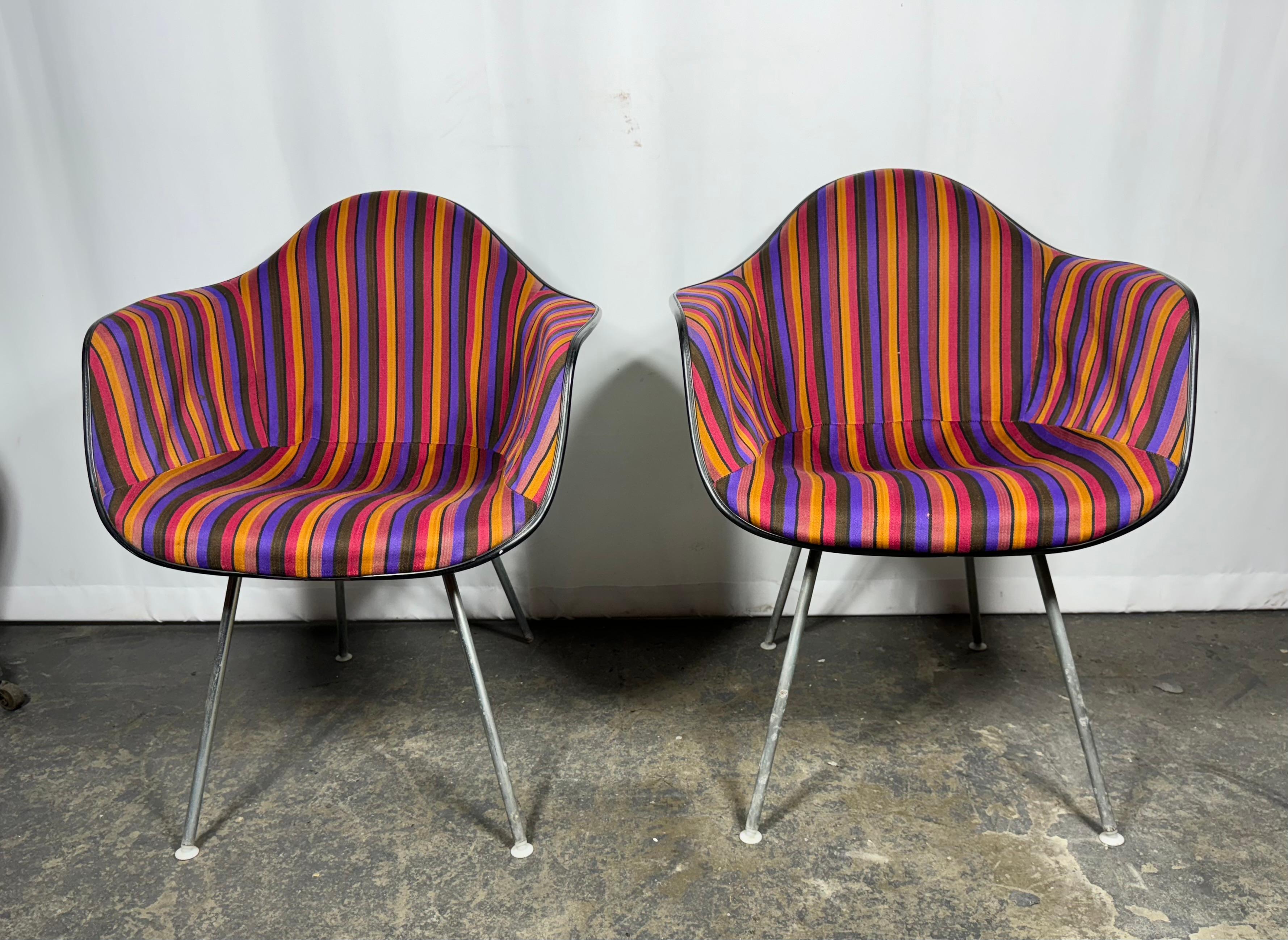 Rare Alexander Girard Fabric Herman Miller Eames Black Fiberglass Arm Shell For Sale 4