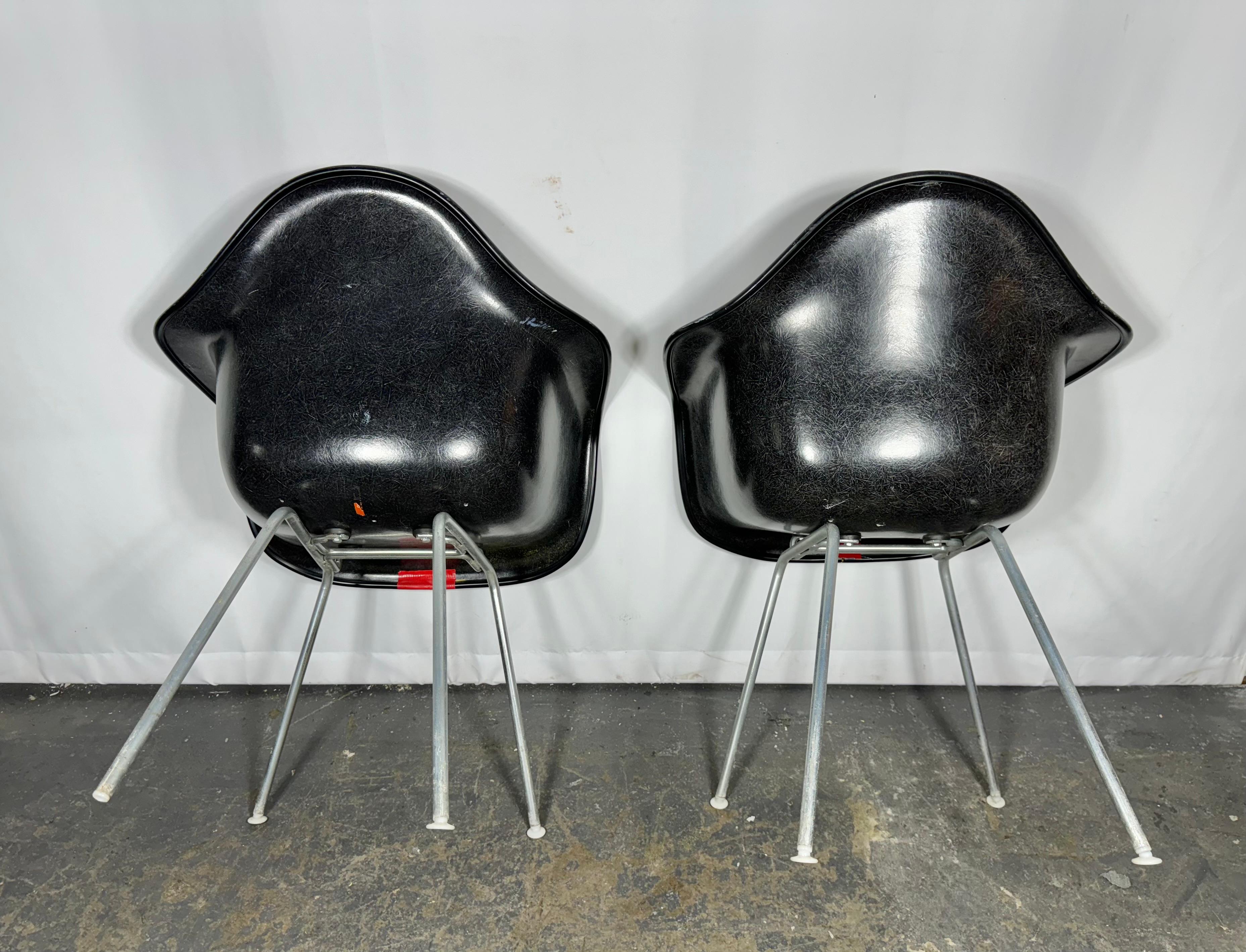 Late 20th Century Rare Alexander Girard Fabric Herman Miller Eames Black Fiberglass Arm Shell For Sale