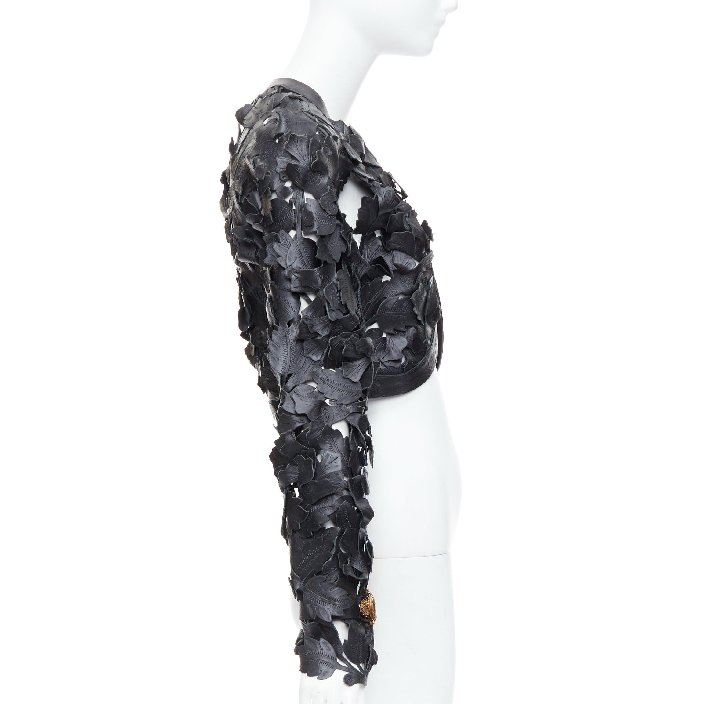 rare ALEXANDER MCQUEEN 2011 Runway floral laser cut cropped leather jacket IT40 In New Condition For Sale In Hong Kong, NT