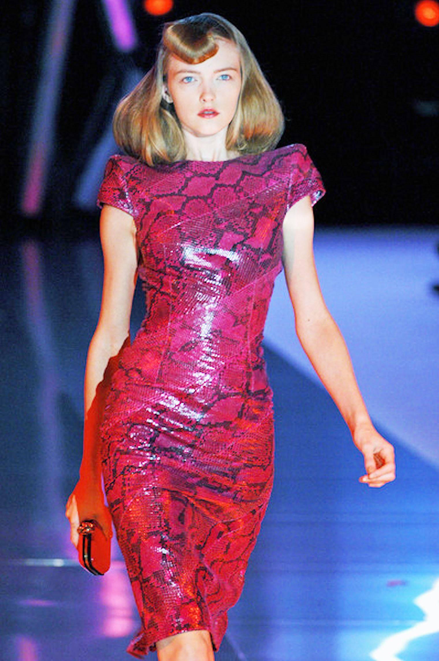 NEW Alexander McQueen 2008 Exotic Pink Evening Dress Tribute to Isabella Blow 42 For Sale 2