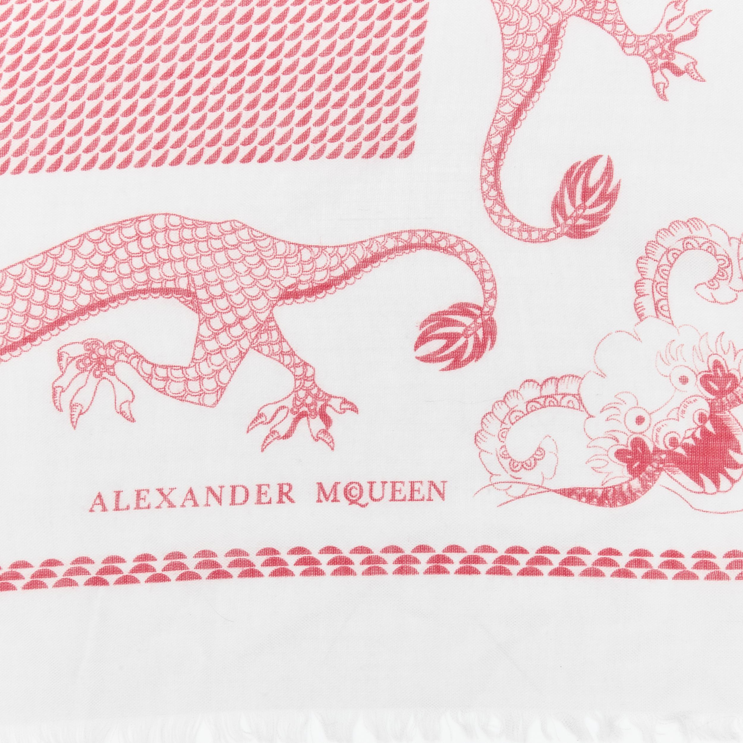rare ALEXANDER MCQUEEN Lane Crawford wool silk cashmere grey red dragon scarf 
Reference: ANWU/A00580
Brand: Alexander McQueen 
Material: Wool 
Color: Grey 
Pattern: Geometric 
Made in: Italy 


CONDITION: 
Condition: Excellent, this item was