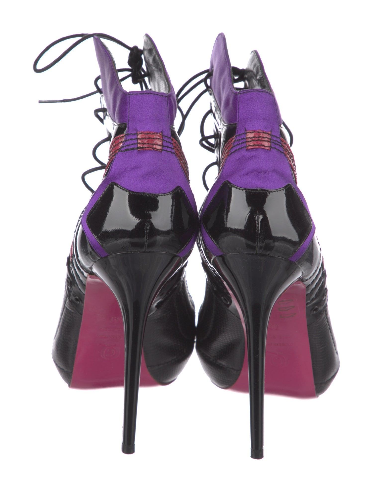 Chaussures à lacets du défilé 2008 d'Alexander McQueen
Nouveau avec des défauts mineurs 
Taille 39
VENTE FINALE  