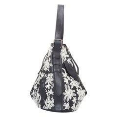seltene ALEXANDER MCQUEEN weiß floral bestickt rot kariert Biker Zip Hobo Tasche
