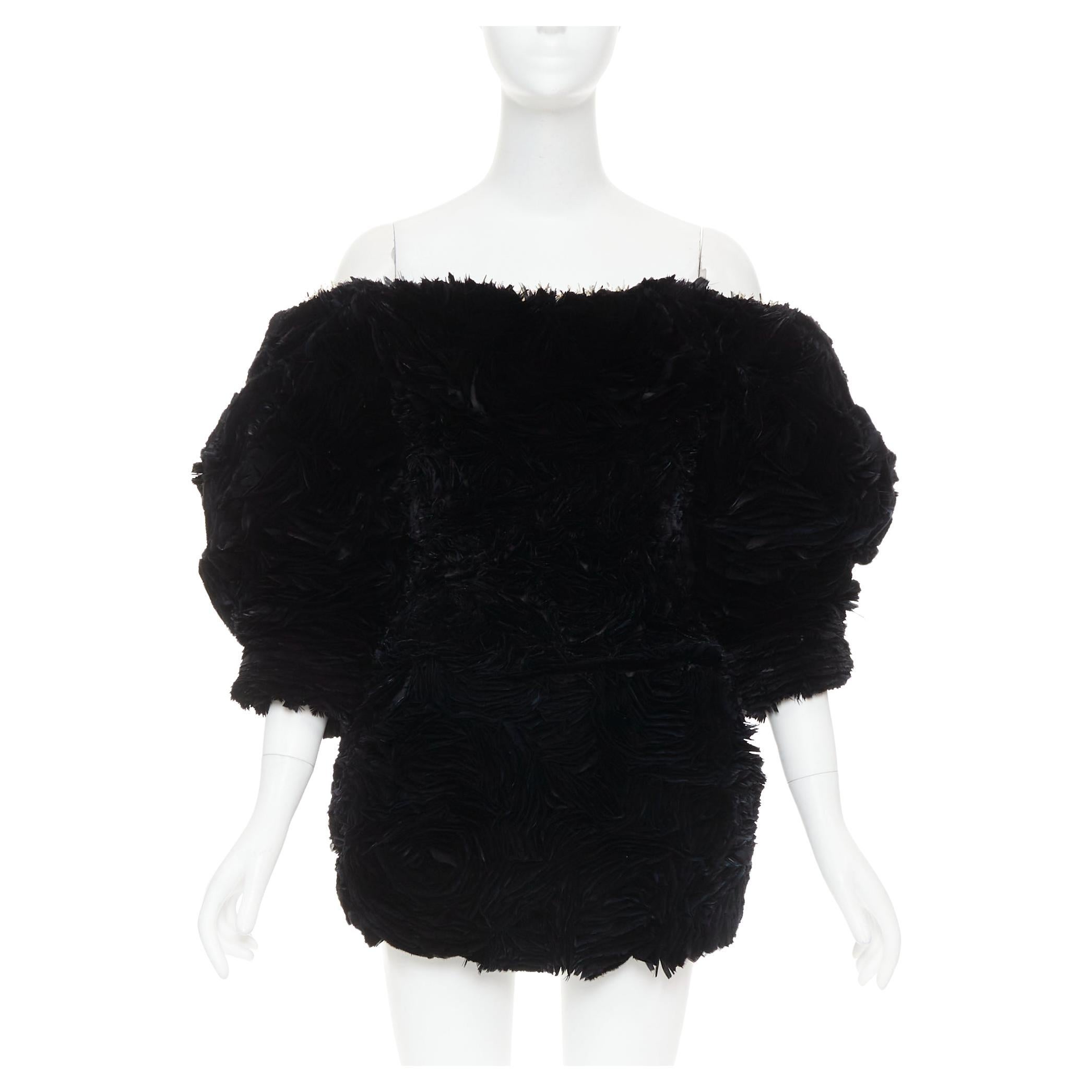 raro ALEXANDRE VAUTHIER COUTURE SS2020 Pasarela Lemarie vestido de plumas de corte láser