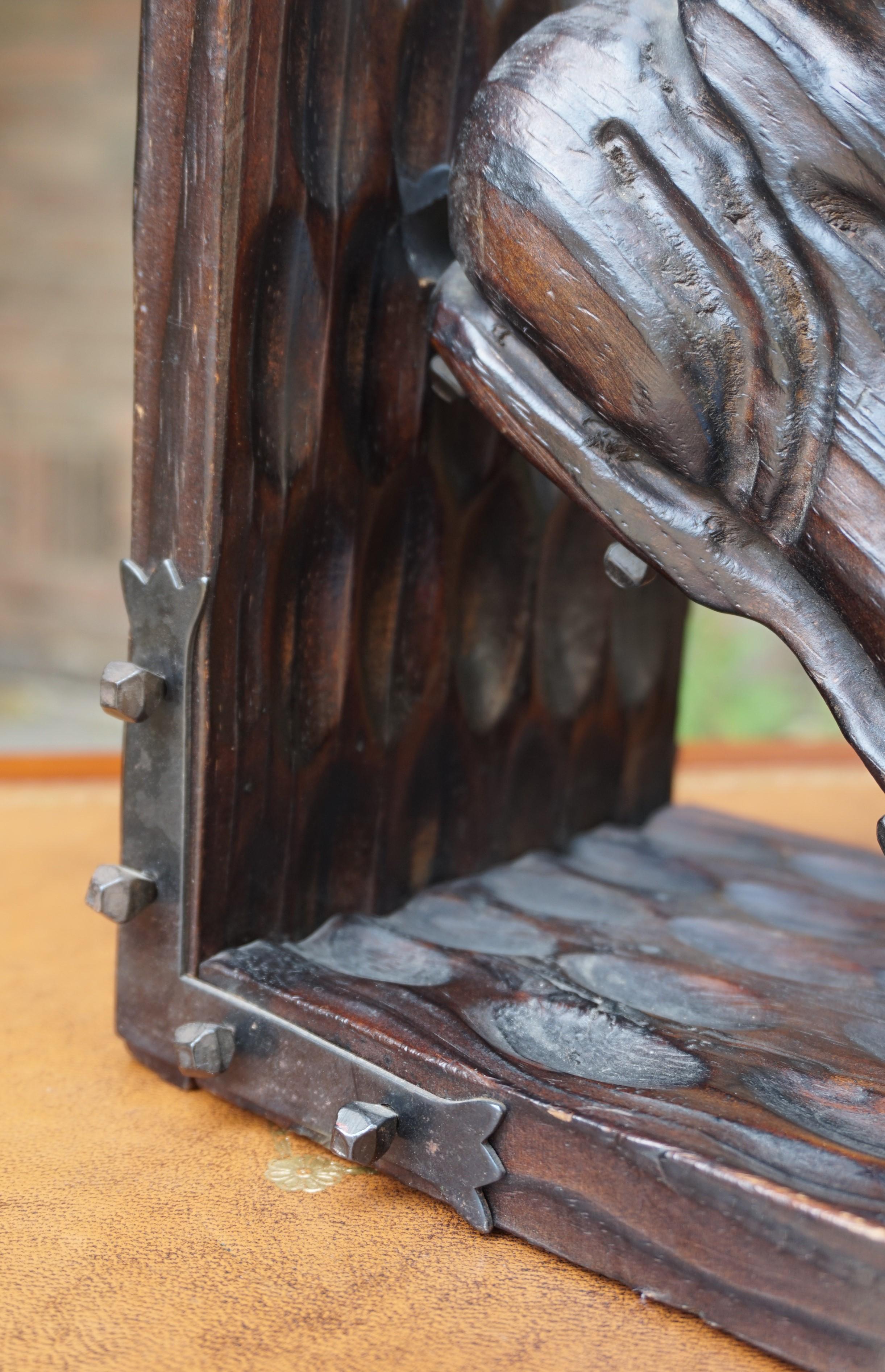 Rare & All Hand-Carved Wooden 1950's Fifties Soccer / Football Shoes Bookends For Sale 3