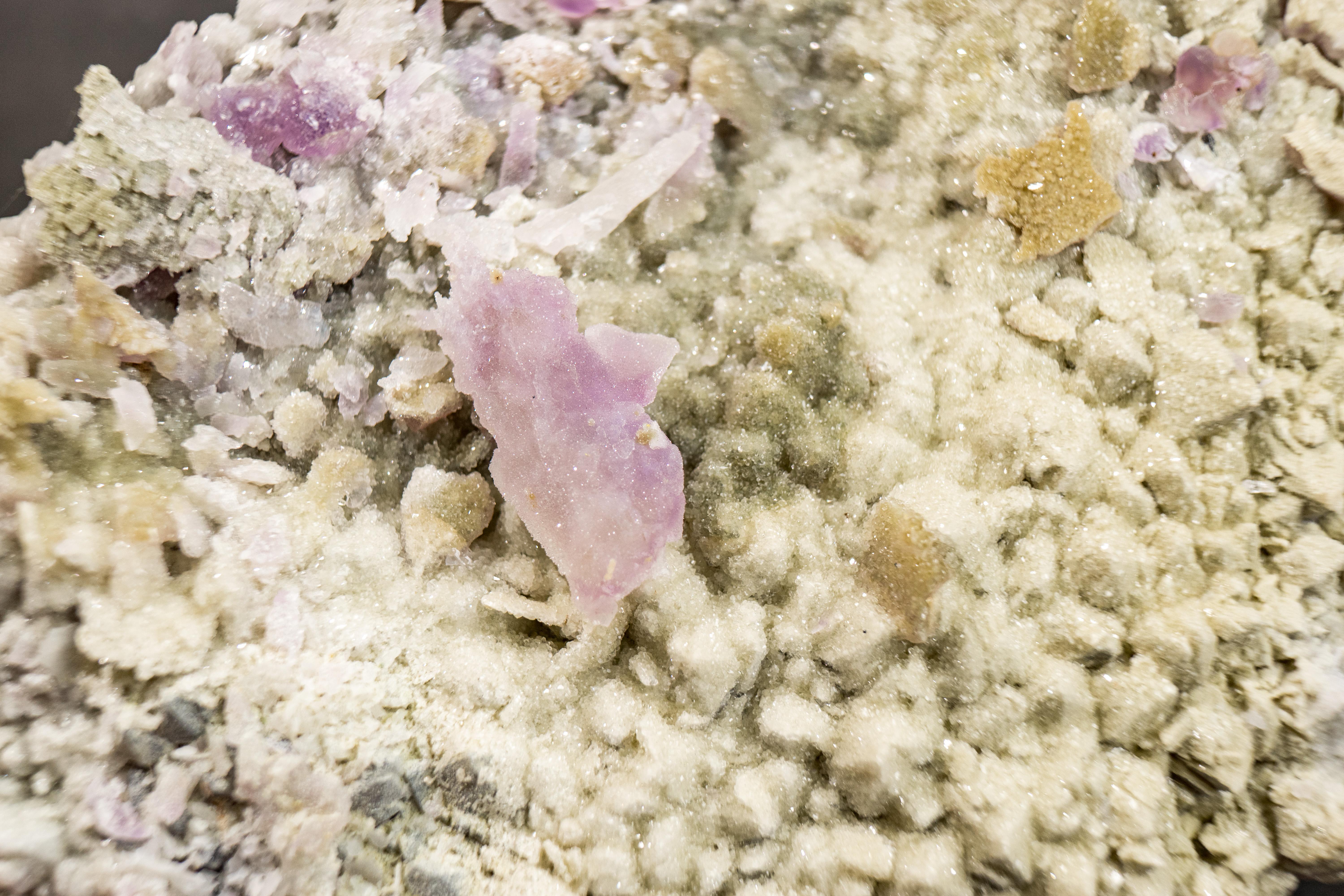 Seltener ganz natürlicher Amethyst-Teller im Angebot 2