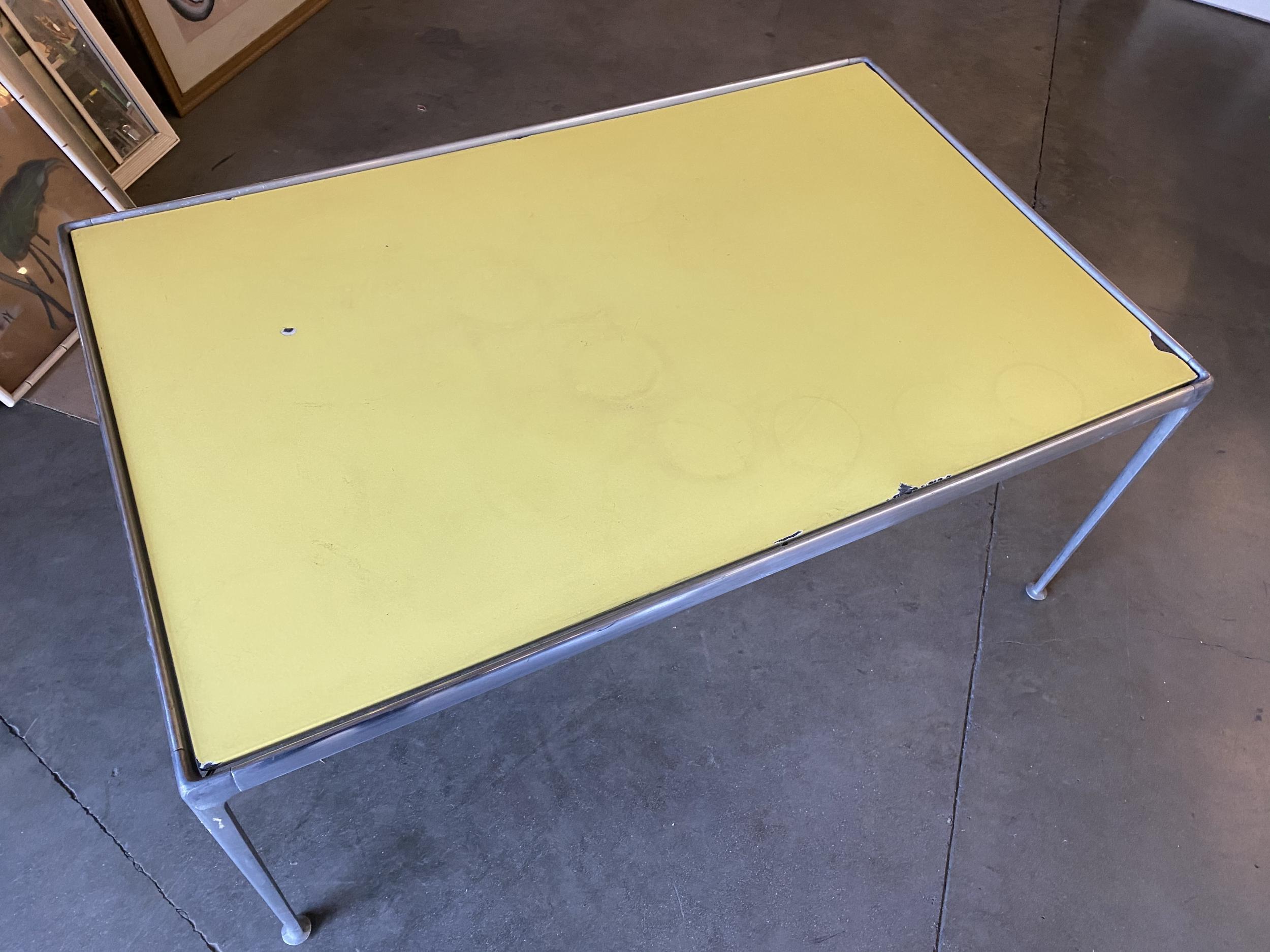 Rare Aluminum Midcentury Dining Table by Richard Shultz, circa 1966 In Excellent Condition In Van Nuys, CA